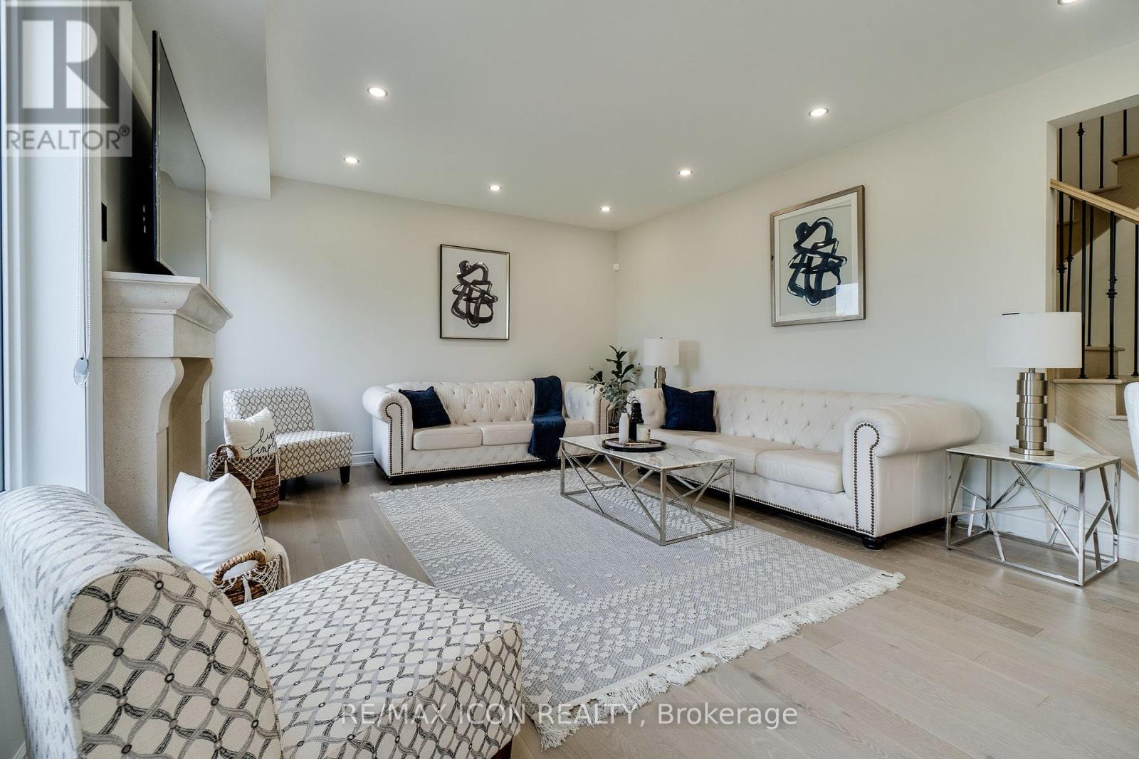 904 Forest Creek Court, Kitchener, Ontario  N2R 0M6 - Photo 13 - X12416806