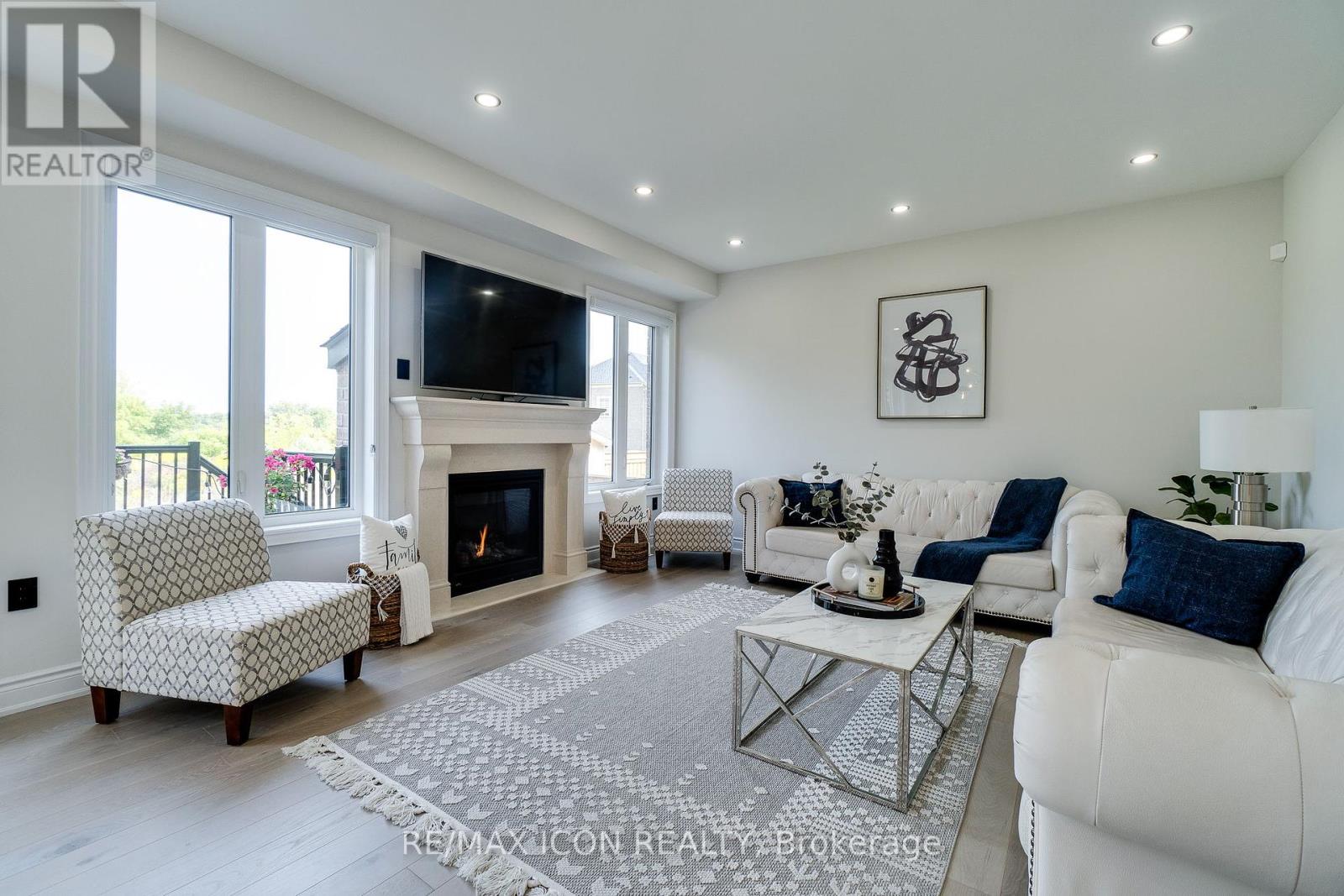 904 Forest Creek Court, Kitchener, Ontario  N2R 0M6 - Photo 14 - X12416806
