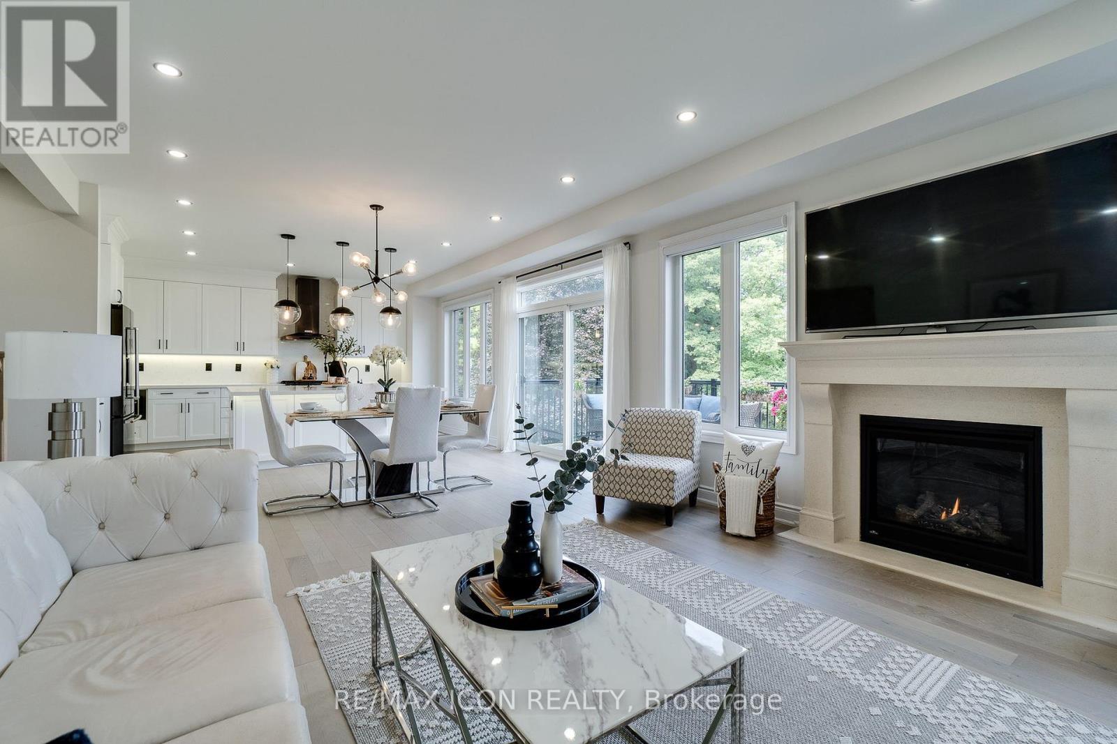 904 Forest Creek Court, Kitchener, Ontario  N2R 0M6 - Photo 15 - X12416806
