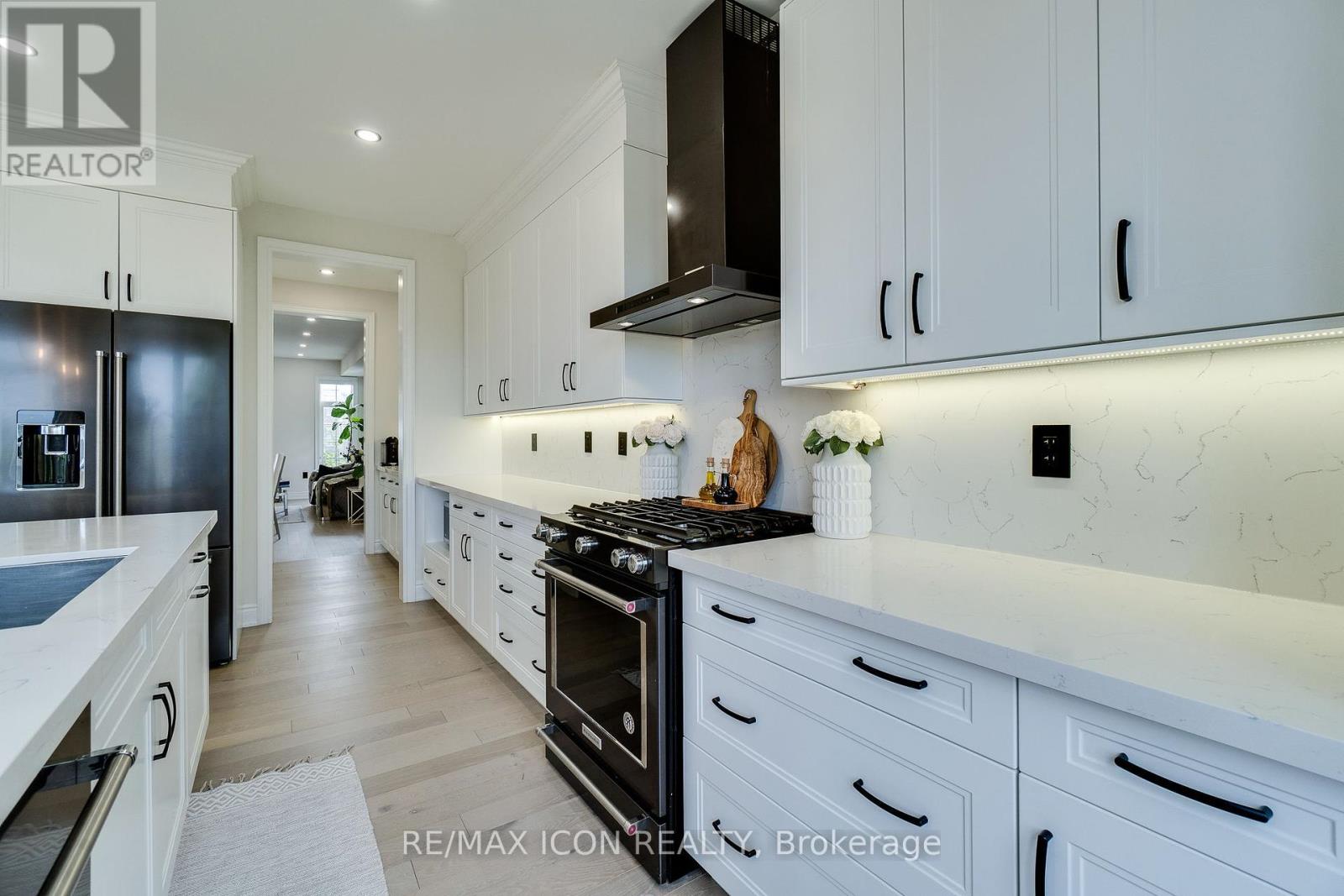 904 Forest Creek Court, Kitchener, Ontario  N2R 0M6 - Photo 21 - X12416806