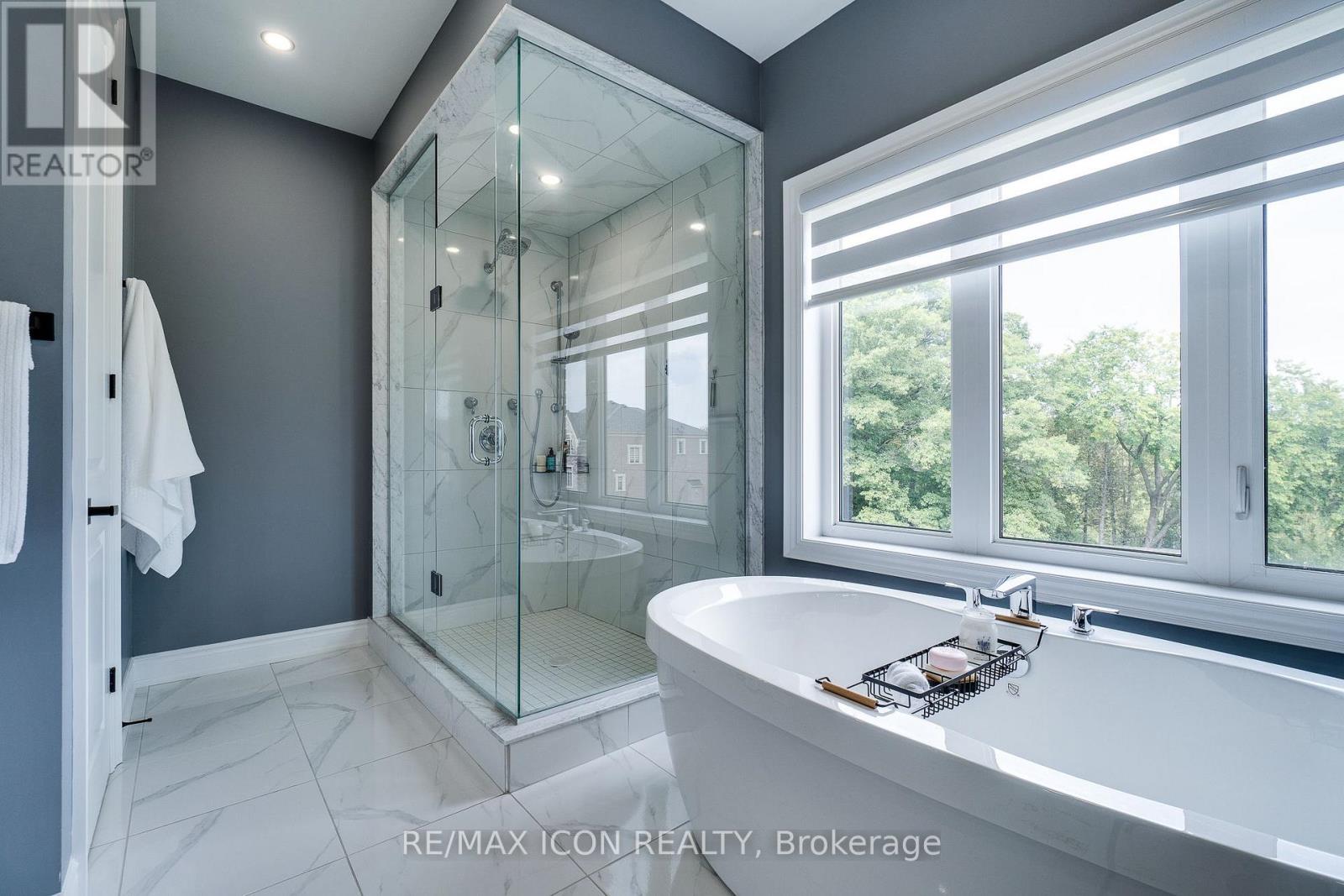 904 Forest Creek Court, Kitchener, Ontario  N2R 0M6 - Photo 31 - X12416806
