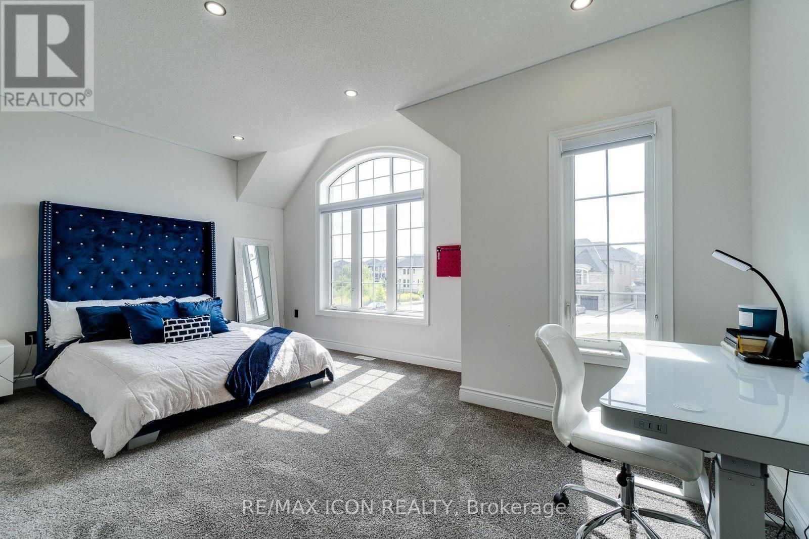 904 Forest Creek Court, Kitchener, Ontario  N2R 0M6 - Photo 32 - X12416806