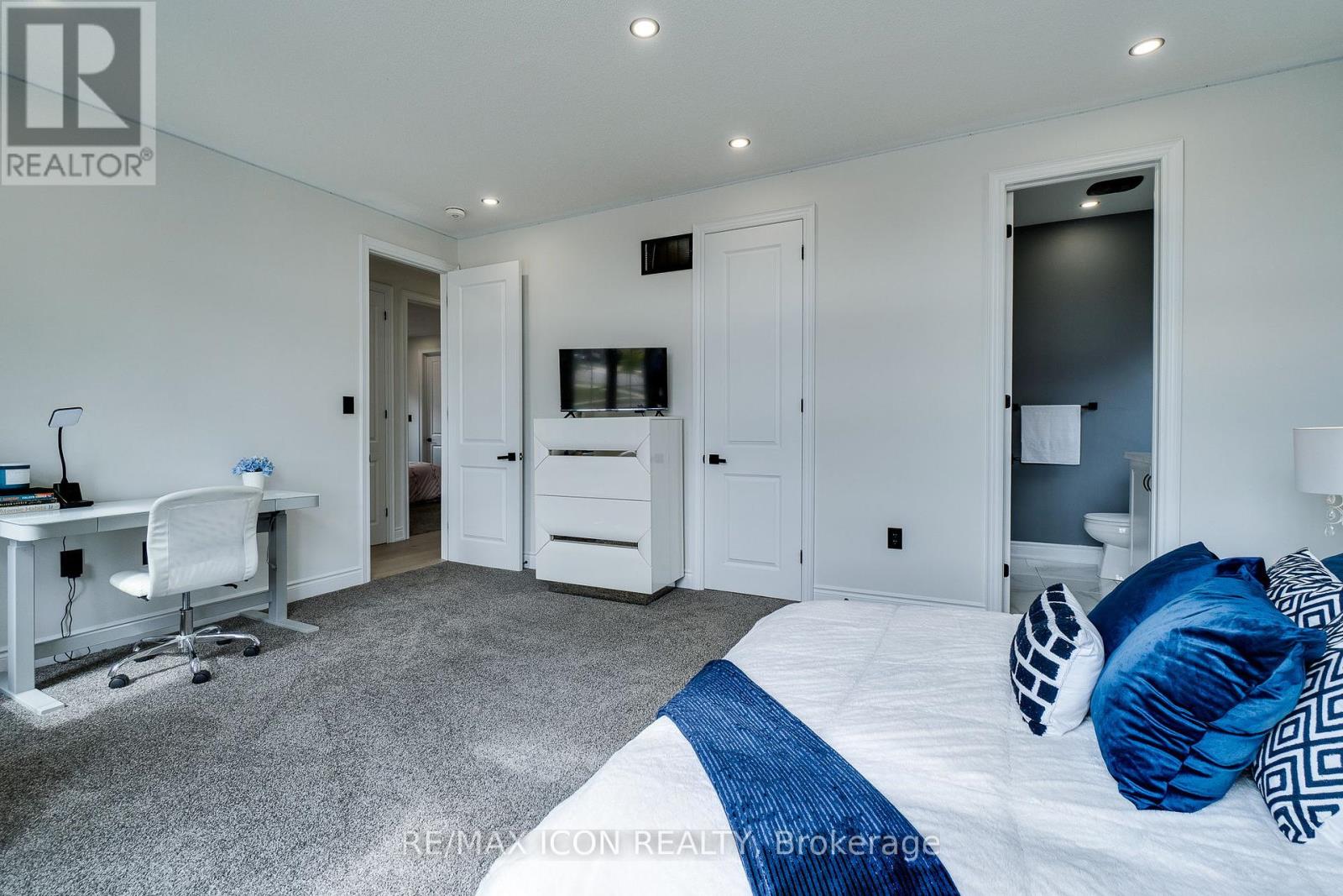 904 Forest Creek Court, Kitchener, Ontario  N2R 0M6 - Photo 34 - X12416806
