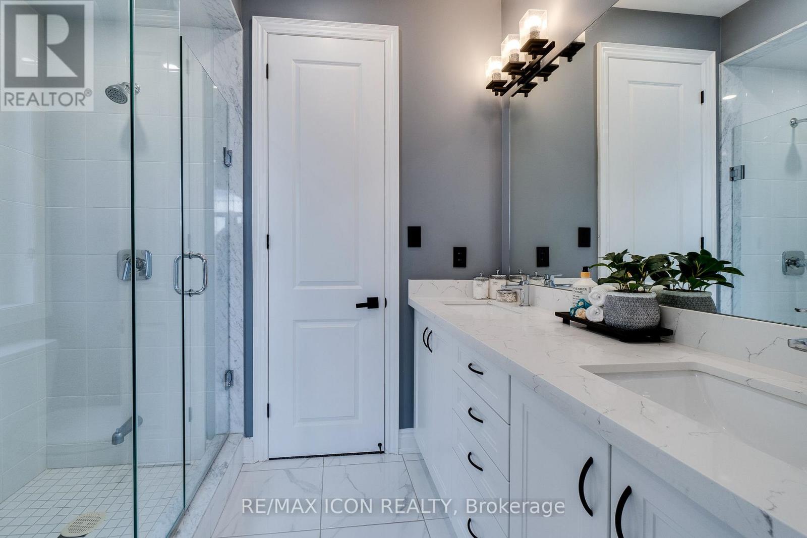 904 Forest Creek Court, Kitchener, Ontario  N2R 0M6 - Photo 37 - X12416806