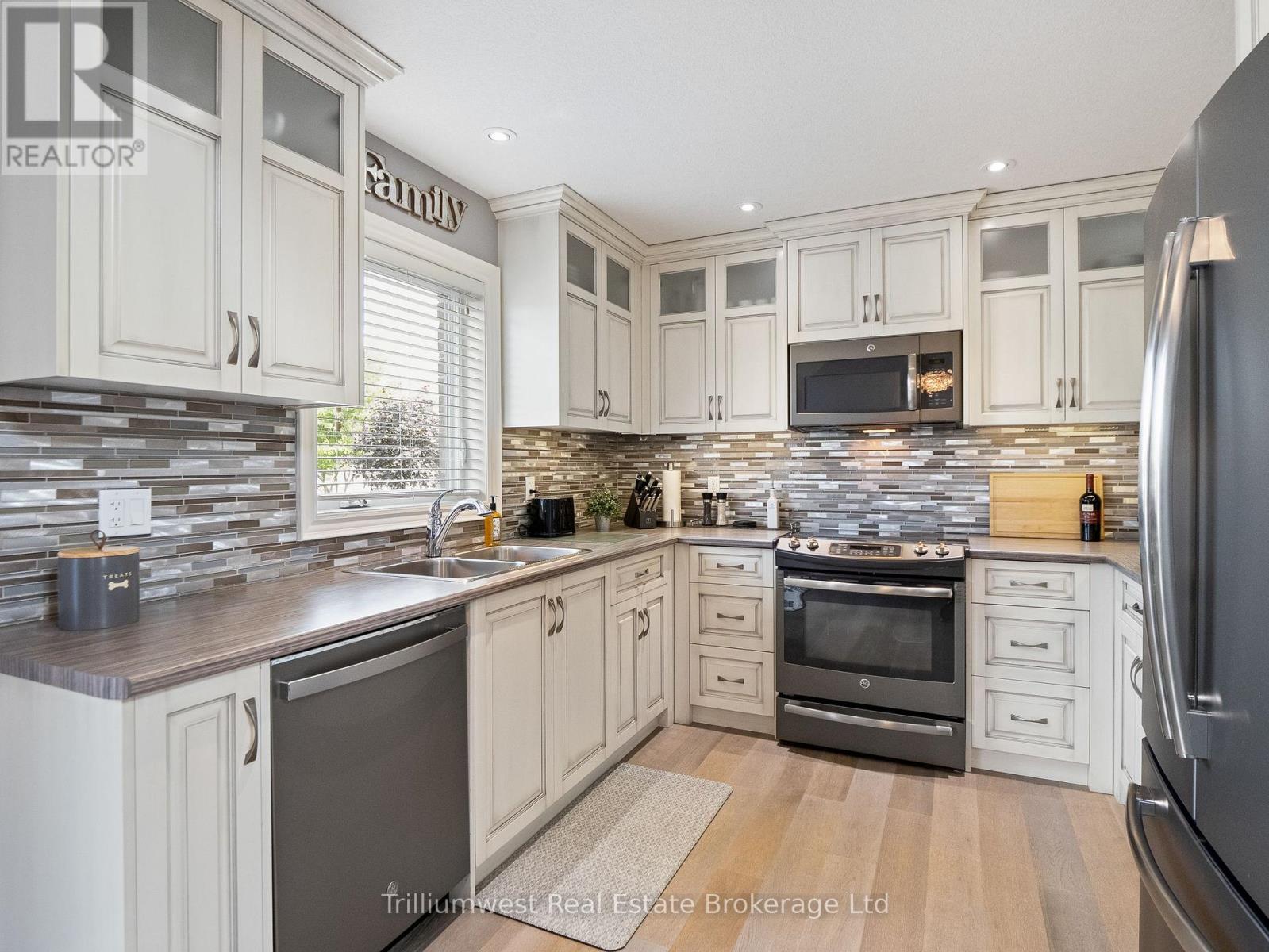 112 Ruby's Crescent, Wellington North, Ontario  N0G 2L2 - Photo 11 - X12416837