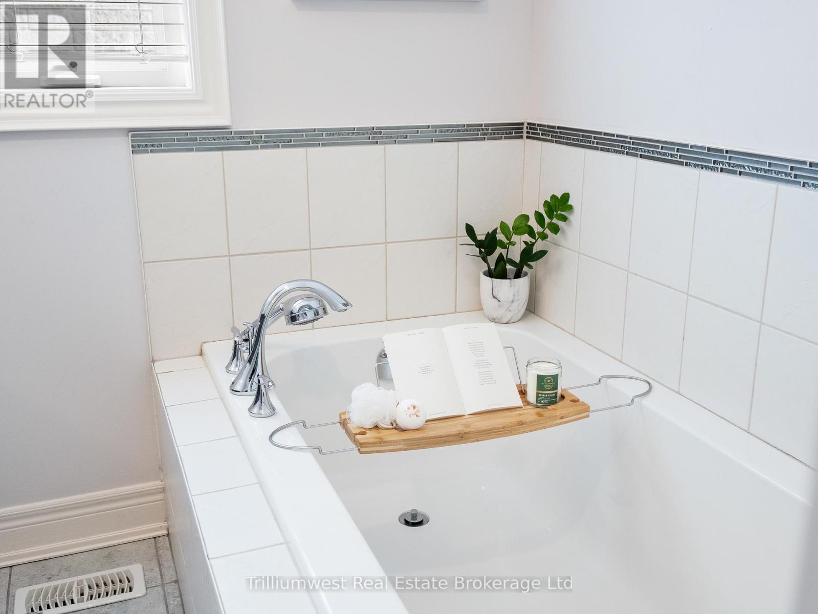 112 Ruby's Crescent, Wellington North, Ontario  N0G 2L2 - Photo 34 - X12416837