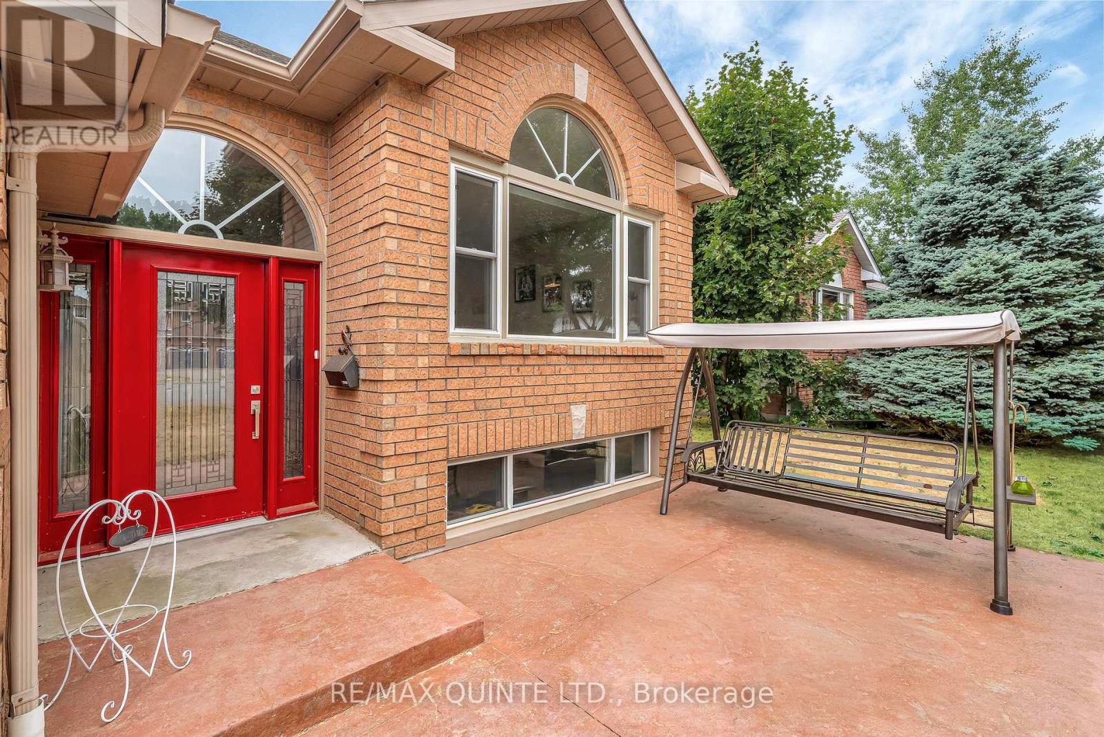 2 Marchmont Place, Belleville, Ontario  K8P 5E4 - Photo 1 - X12416840