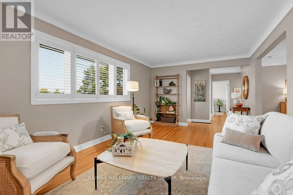 14 Roundhay Drive, Ottawa, Ontario  K2G 1B5 - Photo 9 - X12416836
