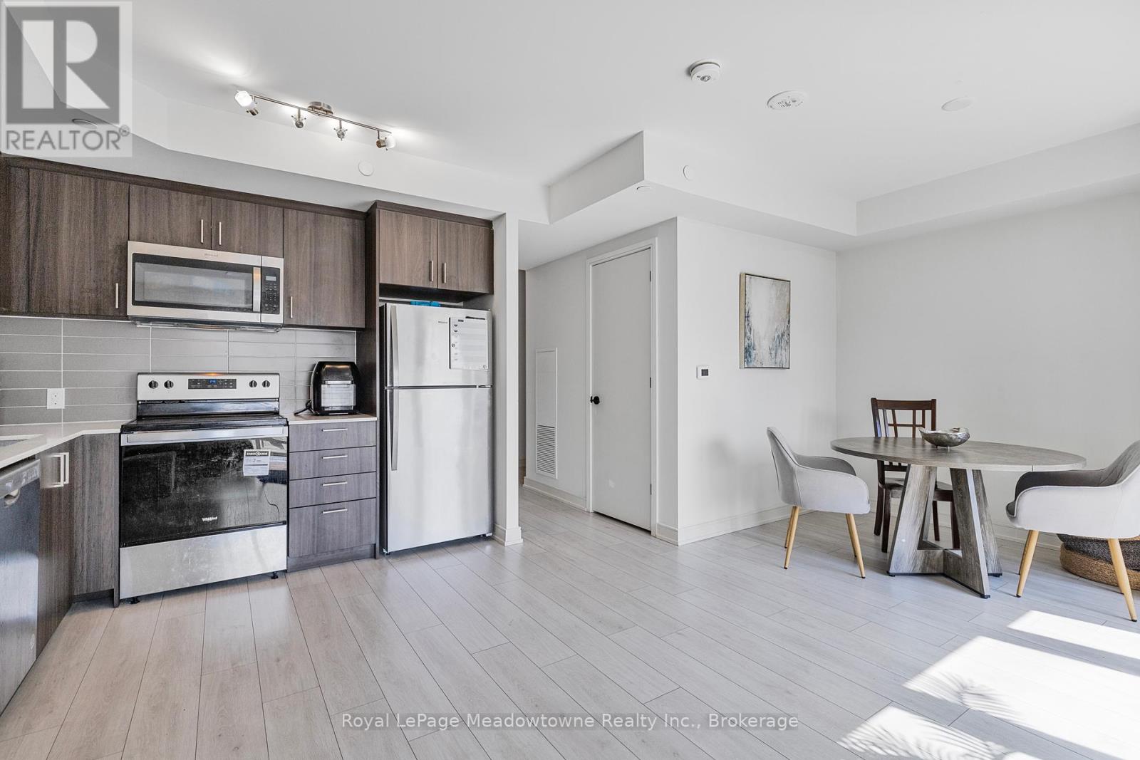 Th 107 - 8010 Derry Road, Milton, Ontario  L9T 2X5 - Photo 10 - W12416611