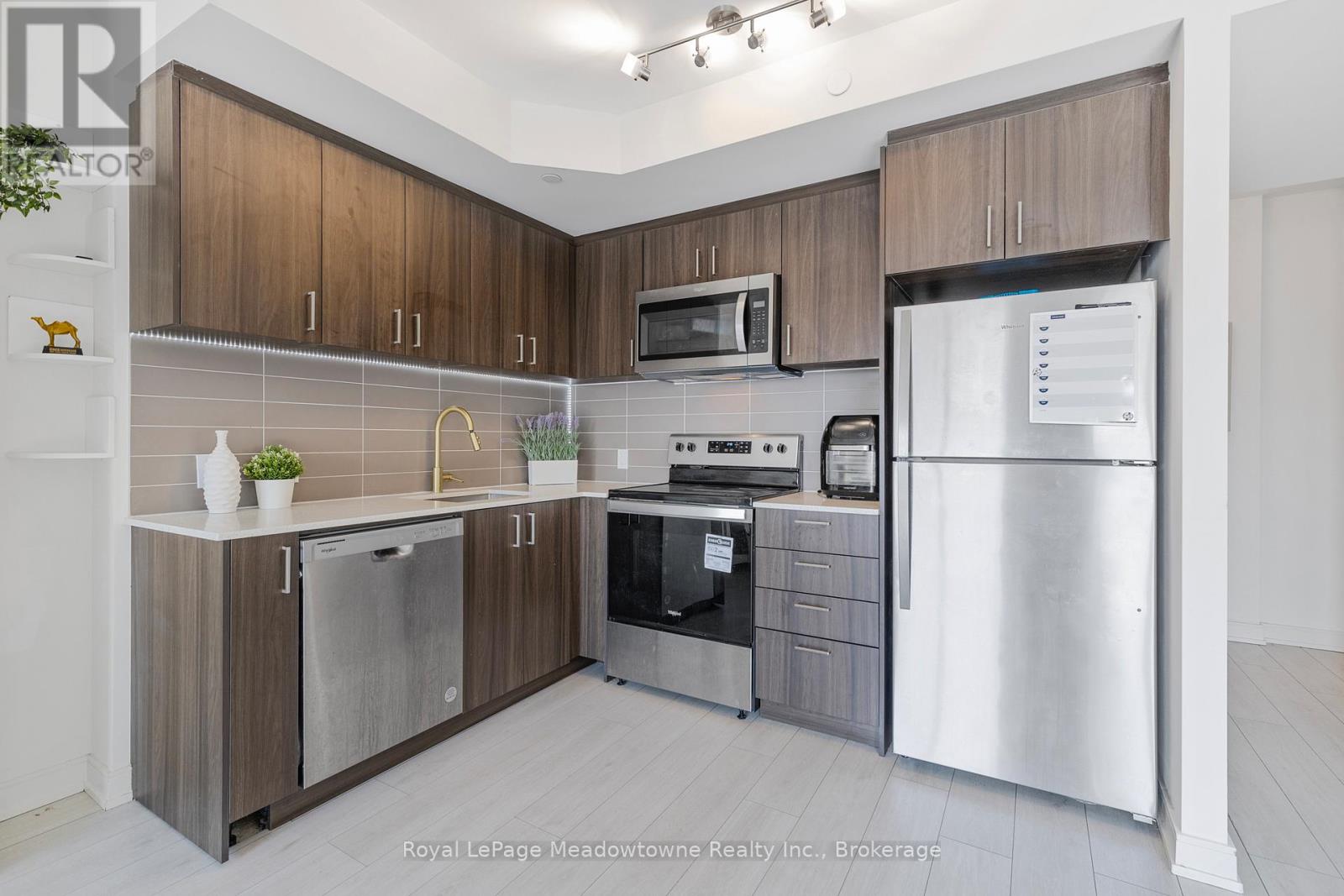 Th 107 - 8010 Derry Road, Milton, Ontario  L9T 2X5 - Photo 11 - W12416611