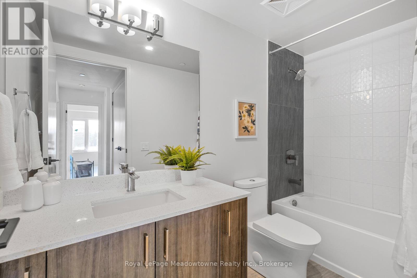 Th 107 - 8010 Derry Road, Milton, Ontario  L9T 2X5 - Photo 18 - W12416611