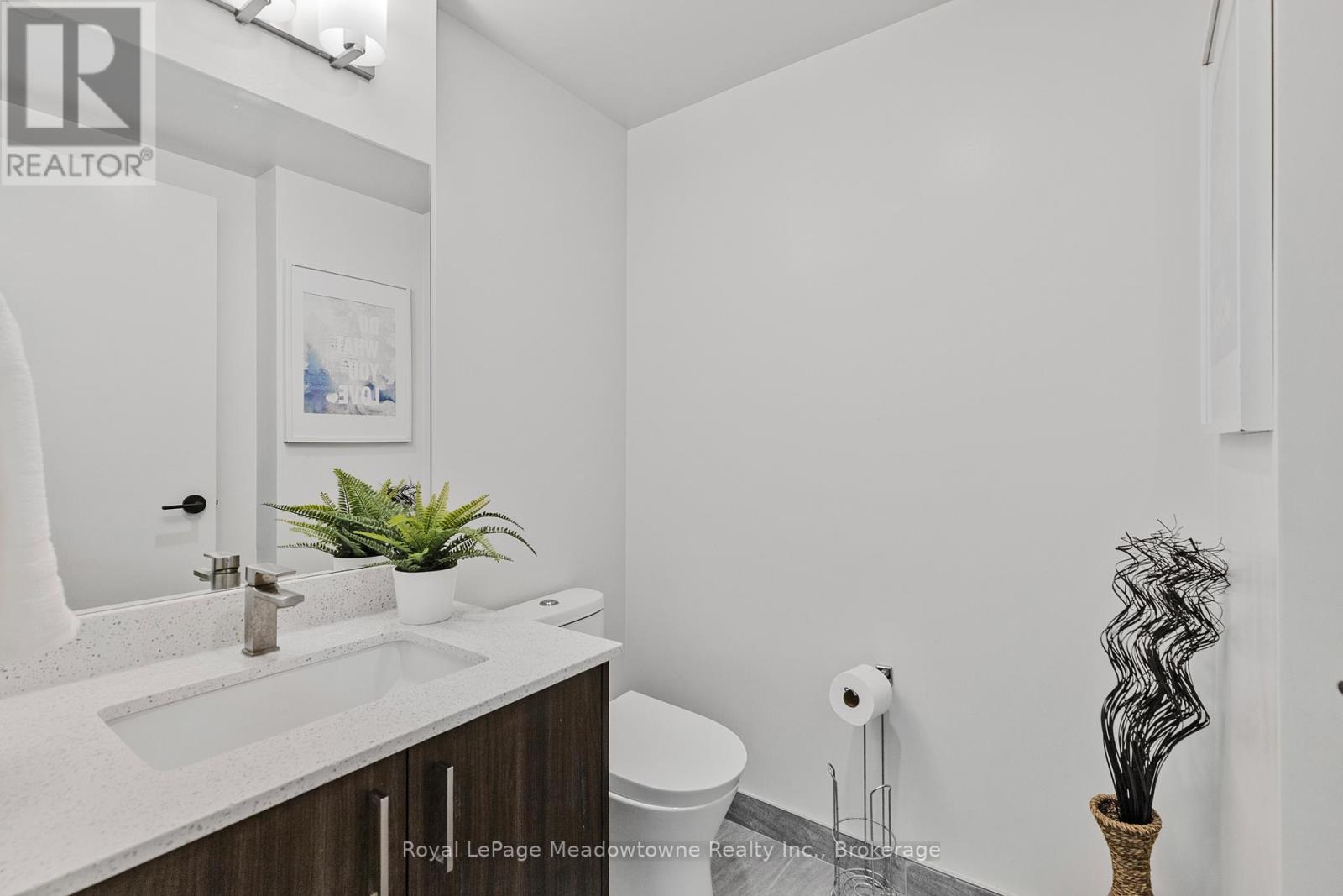 Th 107 - 8010 Derry Road, Milton, Ontario  L9T 2X5 - Photo 7 - W12416611