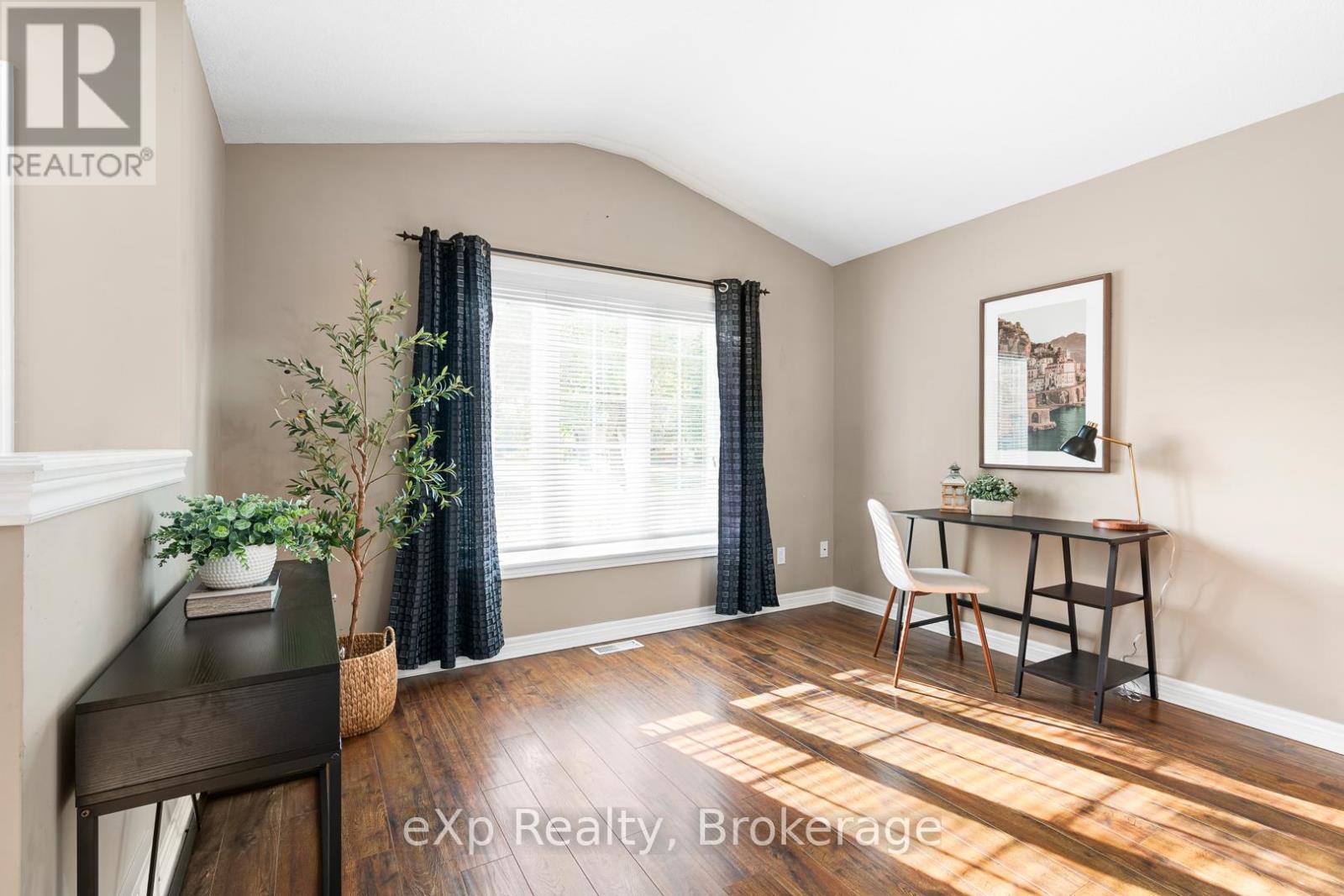 447 Countess Street S, West Grey, Ontario  N0G 1R0 - Photo 15 - X12416848