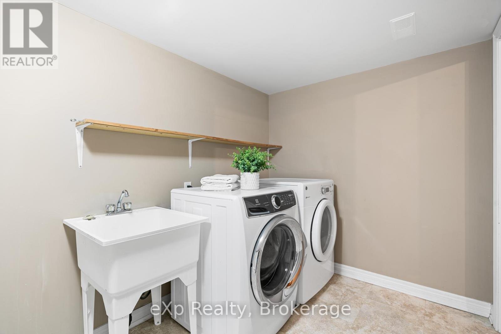 447 Countess Street S, West Grey, Ontario  N0G 1R0 - Photo 31 - X12416848