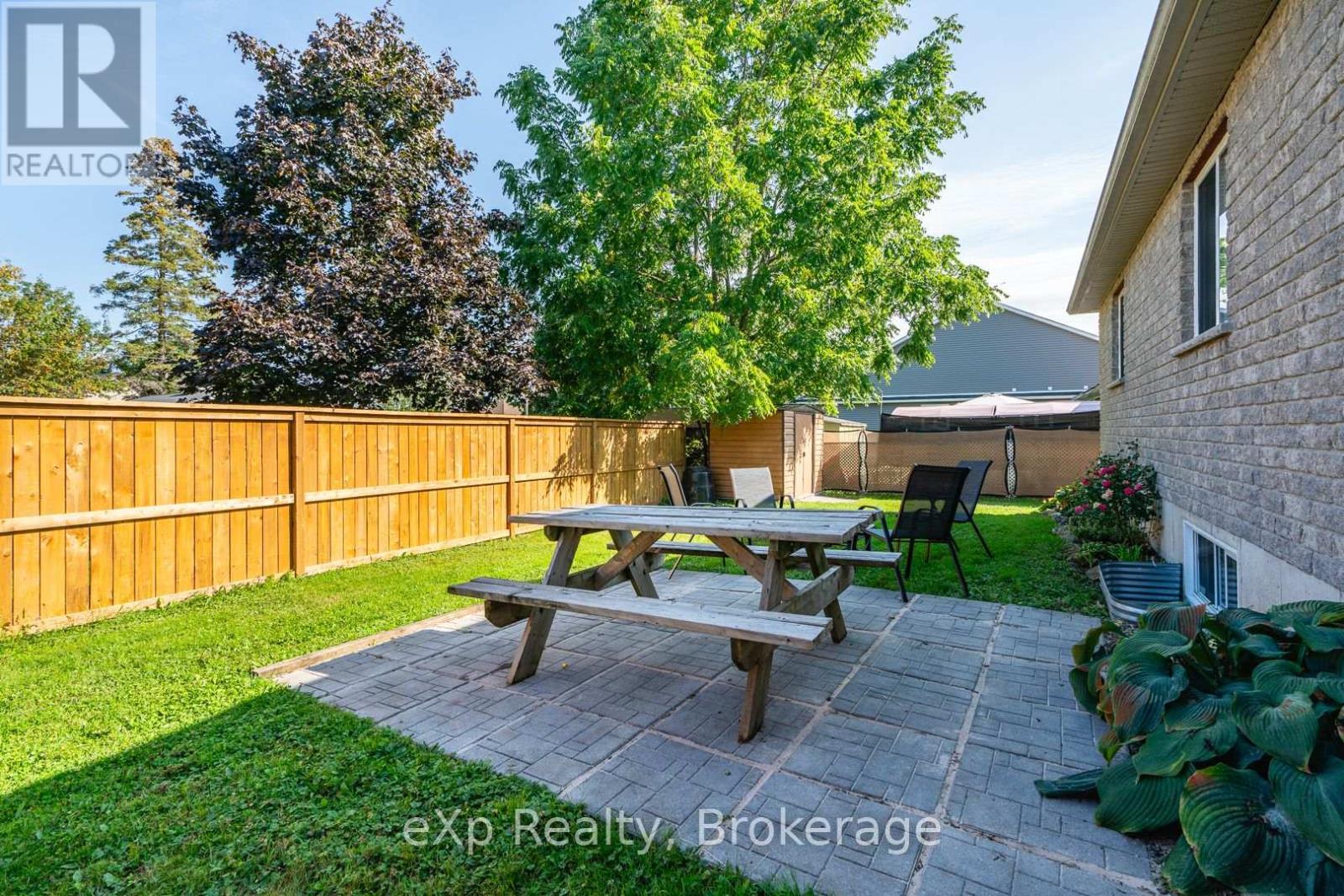447 Countess Street S, West Grey, Ontario  N0G 1R0 - Photo 6 - X12416848