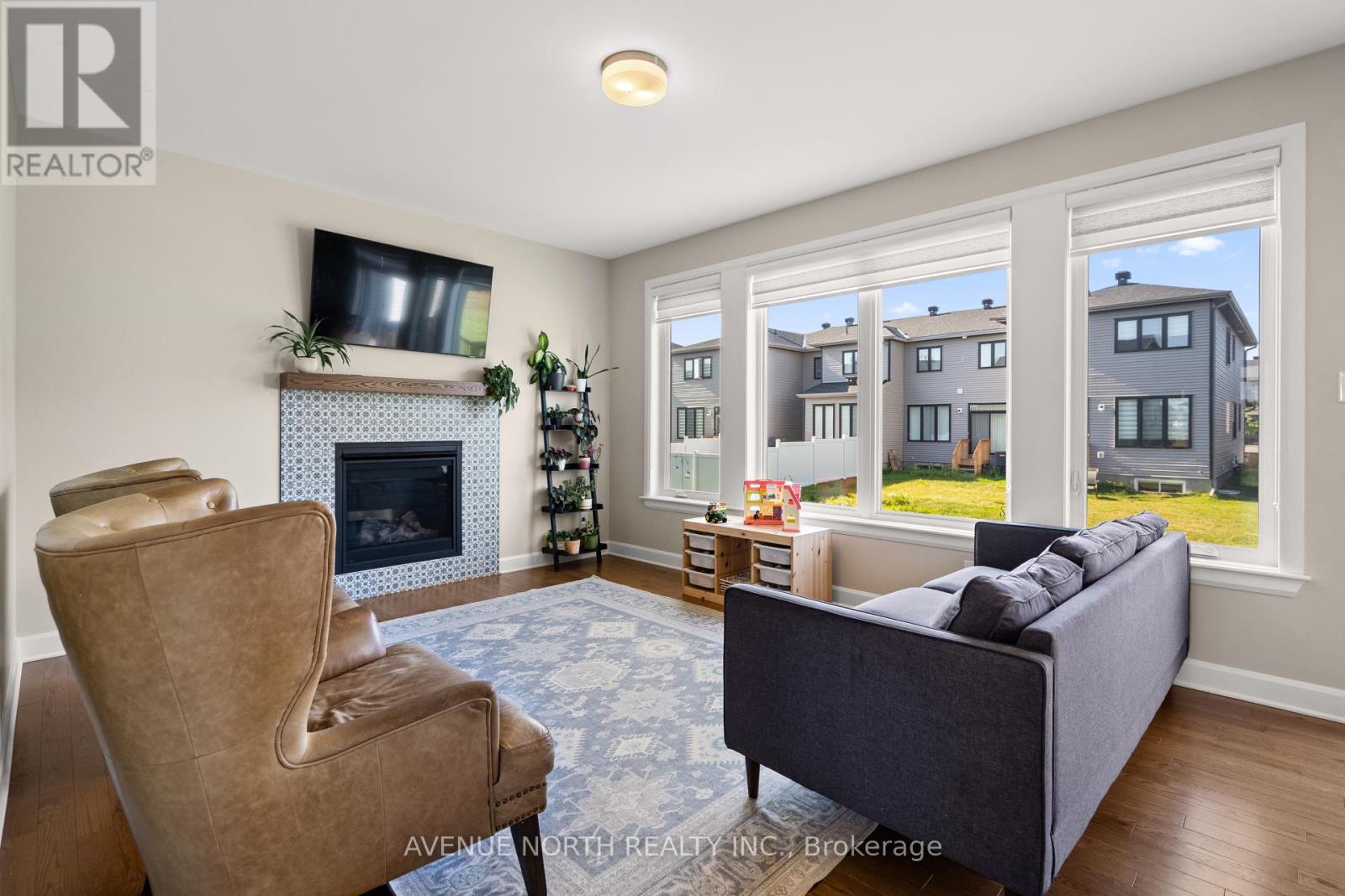 809 Gamble Drive, Russell, Ontario  K4R 0G6 - Photo 5 - X12409263