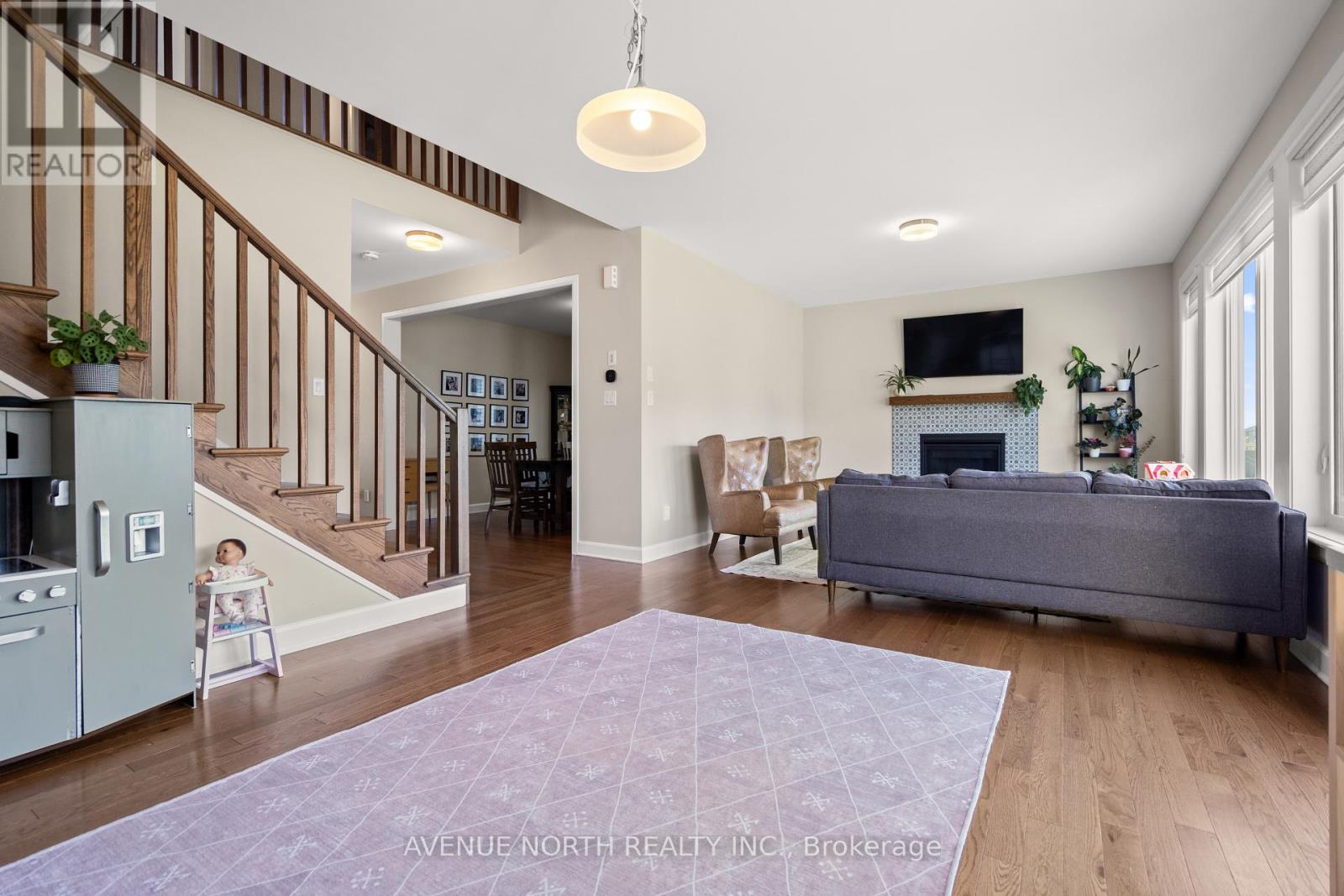809 Gamble Drive, Russell, Ontario  K4R 0G6 - Photo 6 - X12409263