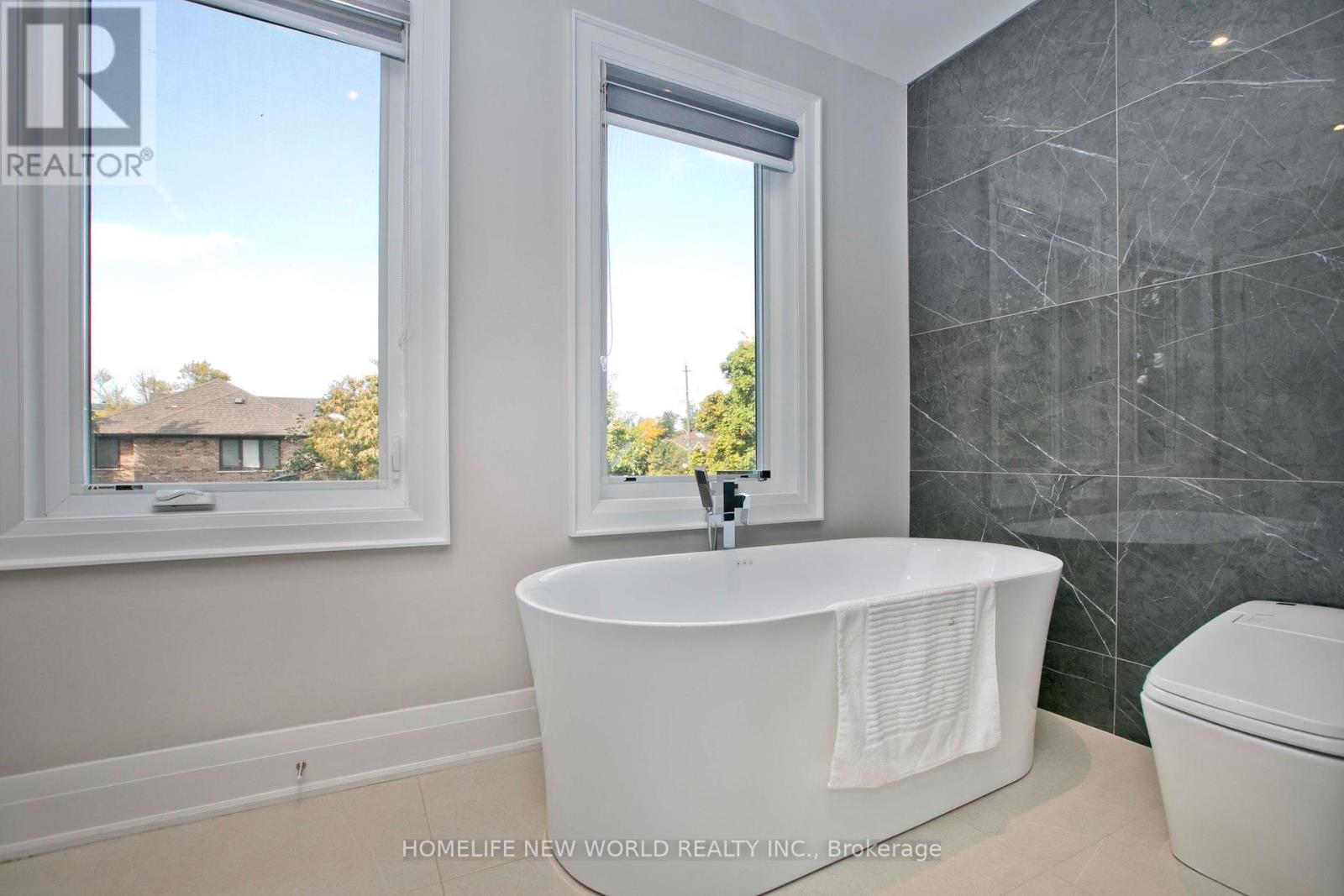 180 Goulding Avenue, Toronto, Ontario  M2R 2P4 - Photo 19 - C12416850