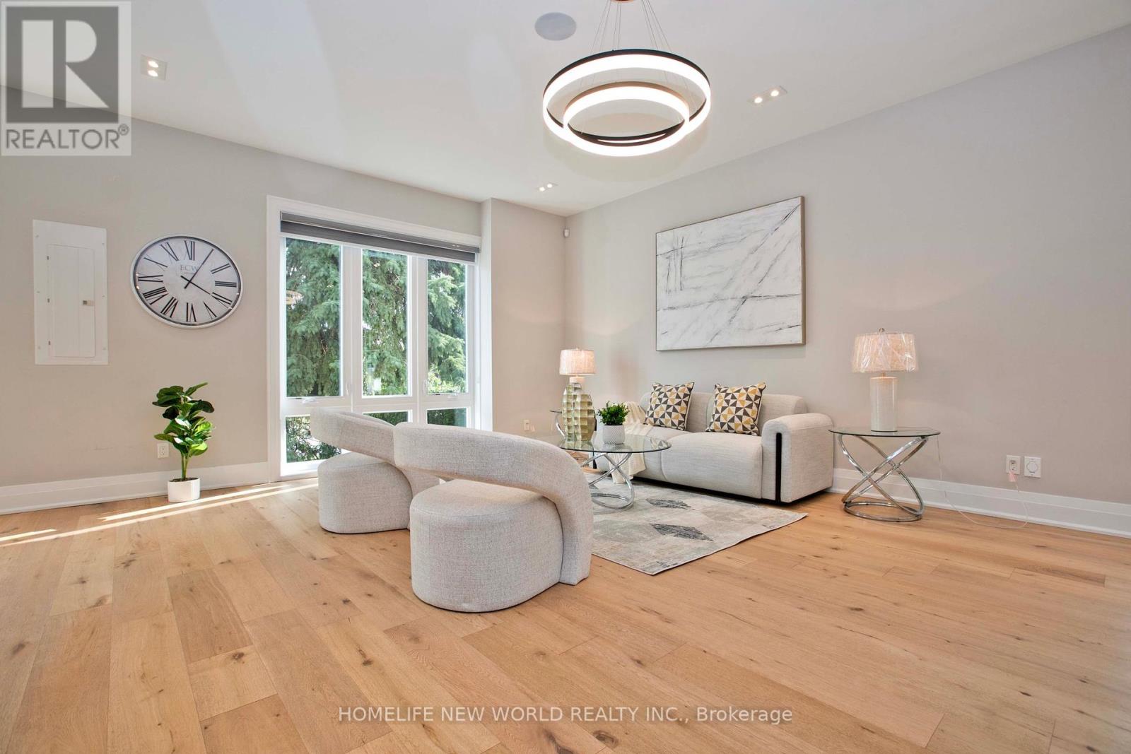 180 Goulding Avenue, Toronto, Ontario  M2R 2P4 - Photo 4 - C12416850