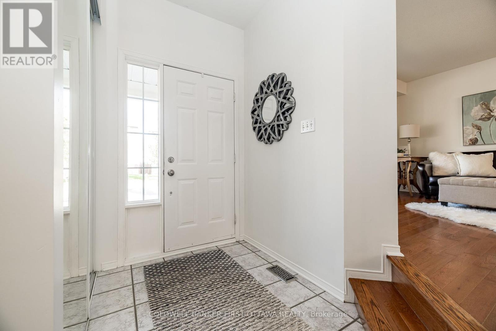 14 Vistapointe Drive, Ottawa, Ontario  K2G 6N5 - Photo 3 - X12416870