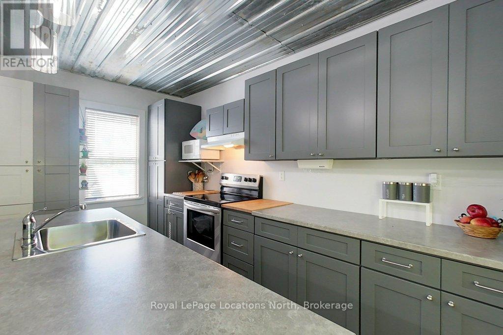 236448 Grey Road 13, Grey Highlands, Ontario  N0H 1J0 - Photo 9 - X12416865