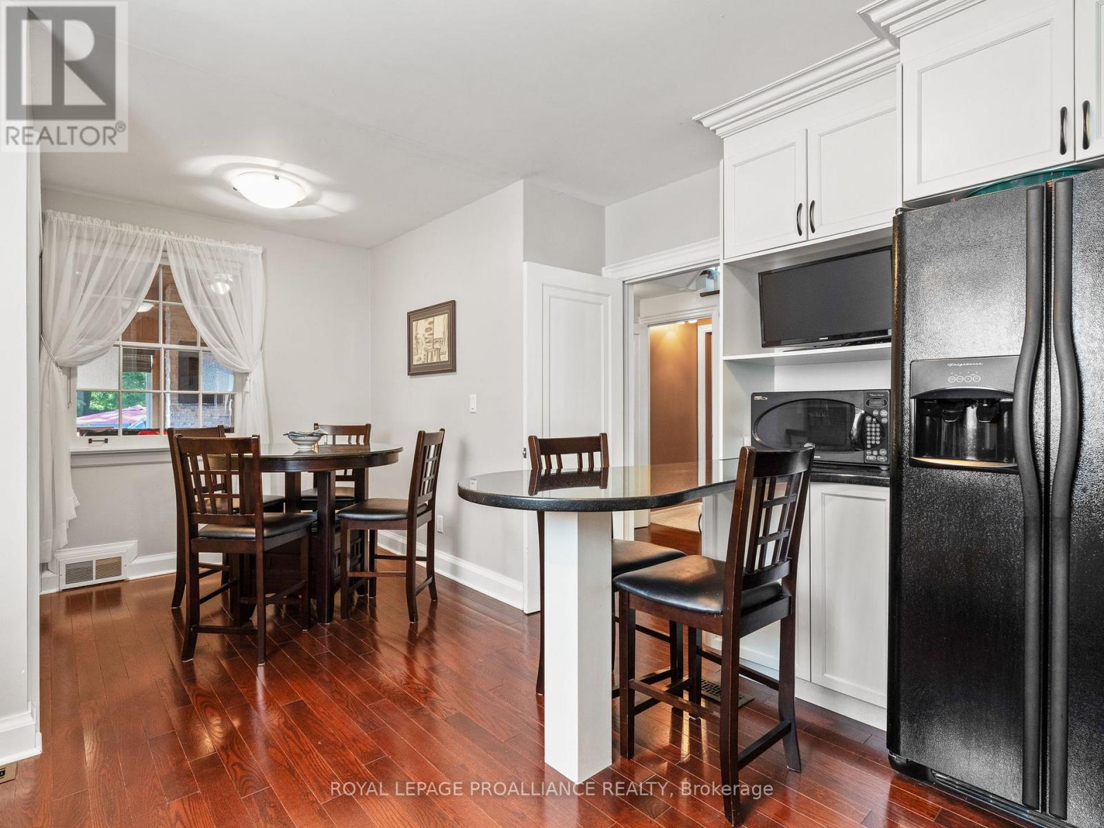 319 Walton Street, Cobourg, Ontario  K9A 3X1 - Photo 16 - X12408750