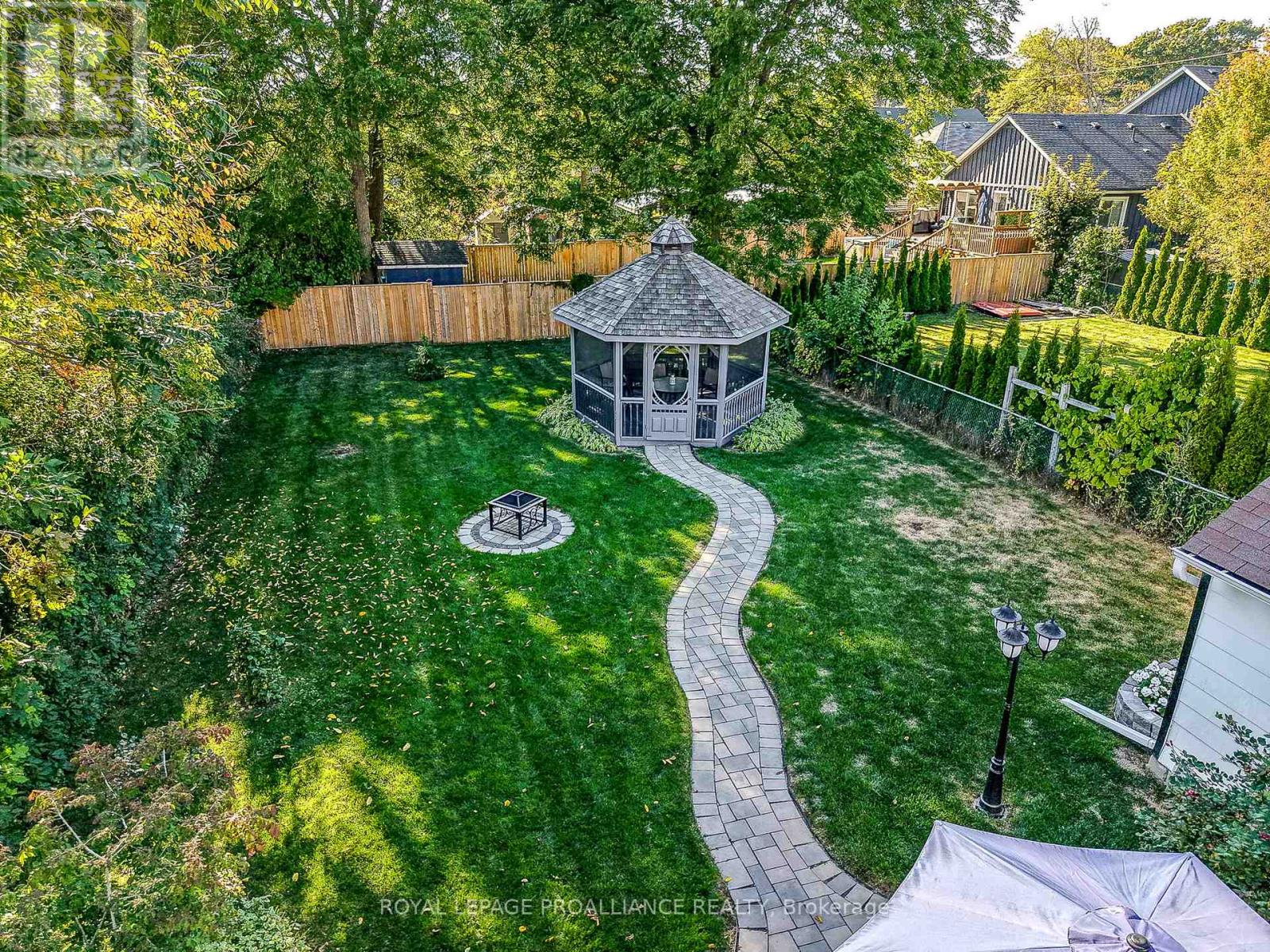 319 Walton Street, Cobourg, Ontario  K9A 3X1 - Photo 2 - X12408750