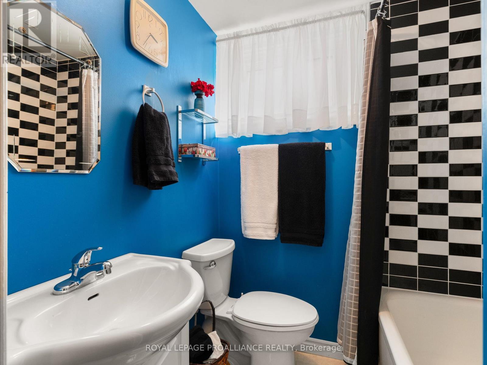 319 Walton Street, Cobourg, Ontario  K9A 3X1 - Photo 36 - X12408750