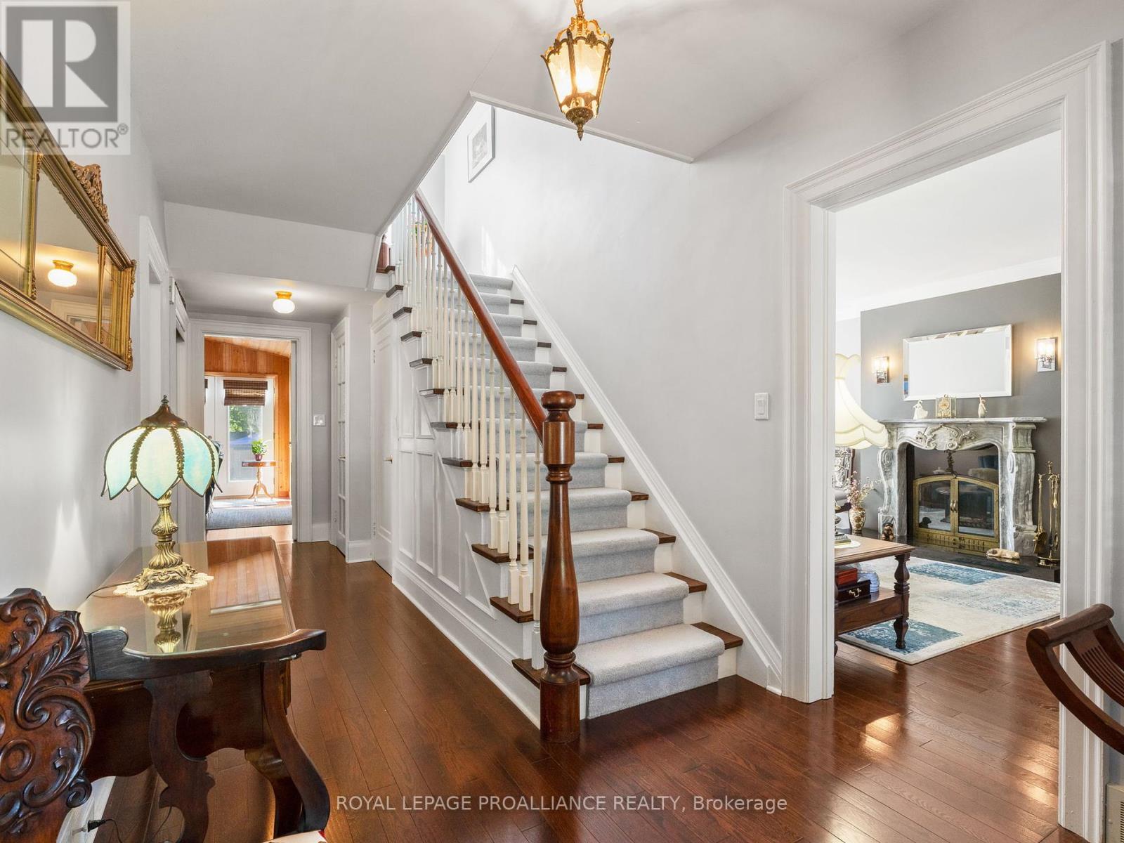 319 Walton Street, Cobourg, Ontario  K9A 3X1 - Photo 6 - X12408750