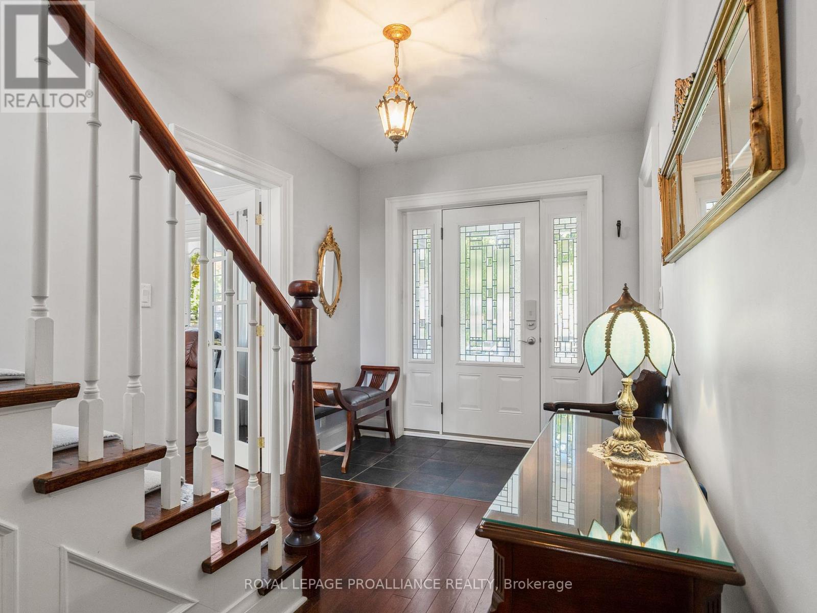 319 Walton Street, Cobourg, Ontario  K9A 3X1 - Photo 7 - X12408750