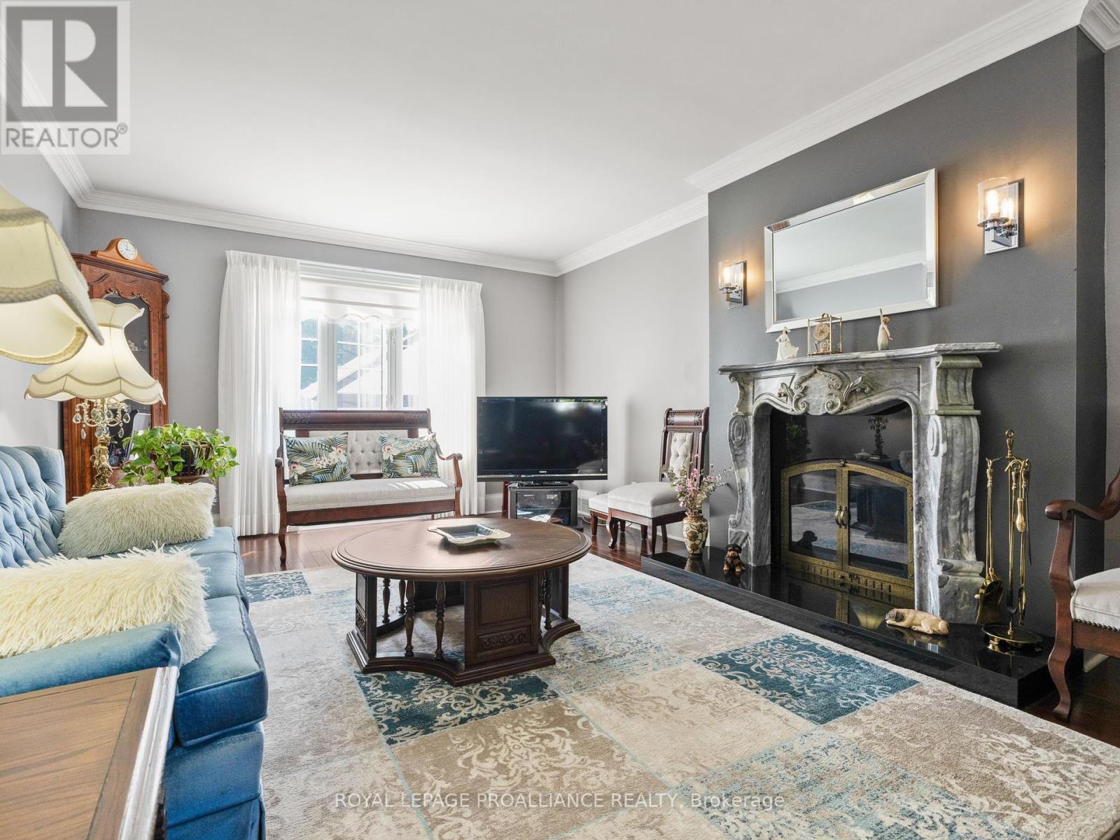 319 Walton Street, Cobourg, Ontario  K9A 3X1 - Photo 8 - X12408750