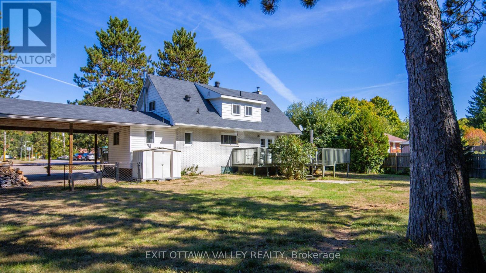 23 Sprucedale Avenue, Madawaska Valley, Ontario  K0J 1B0 - Photo 12 - X12416888