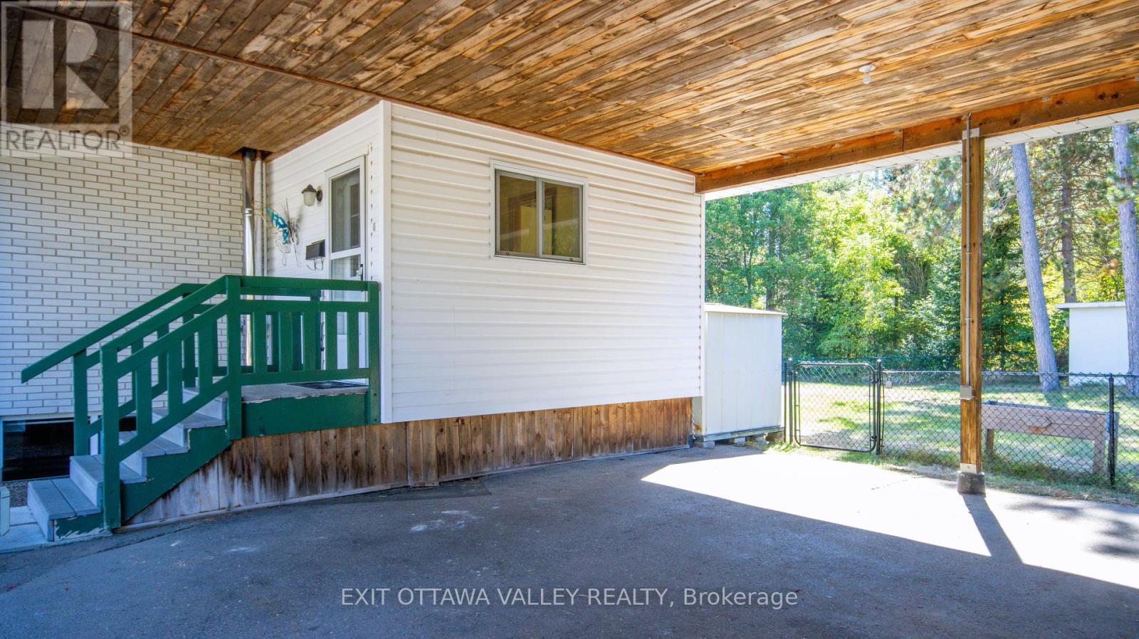23 Sprucedale Avenue, Madawaska Valley, Ontario  K0J 1B0 - Photo 16 - X12416888