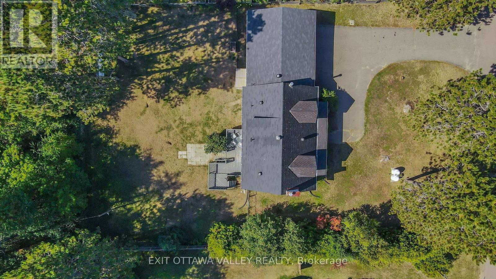 23 Sprucedale Avenue, Madawaska Valley, Ontario  K0J 1B0 - Photo 8 - X12416888