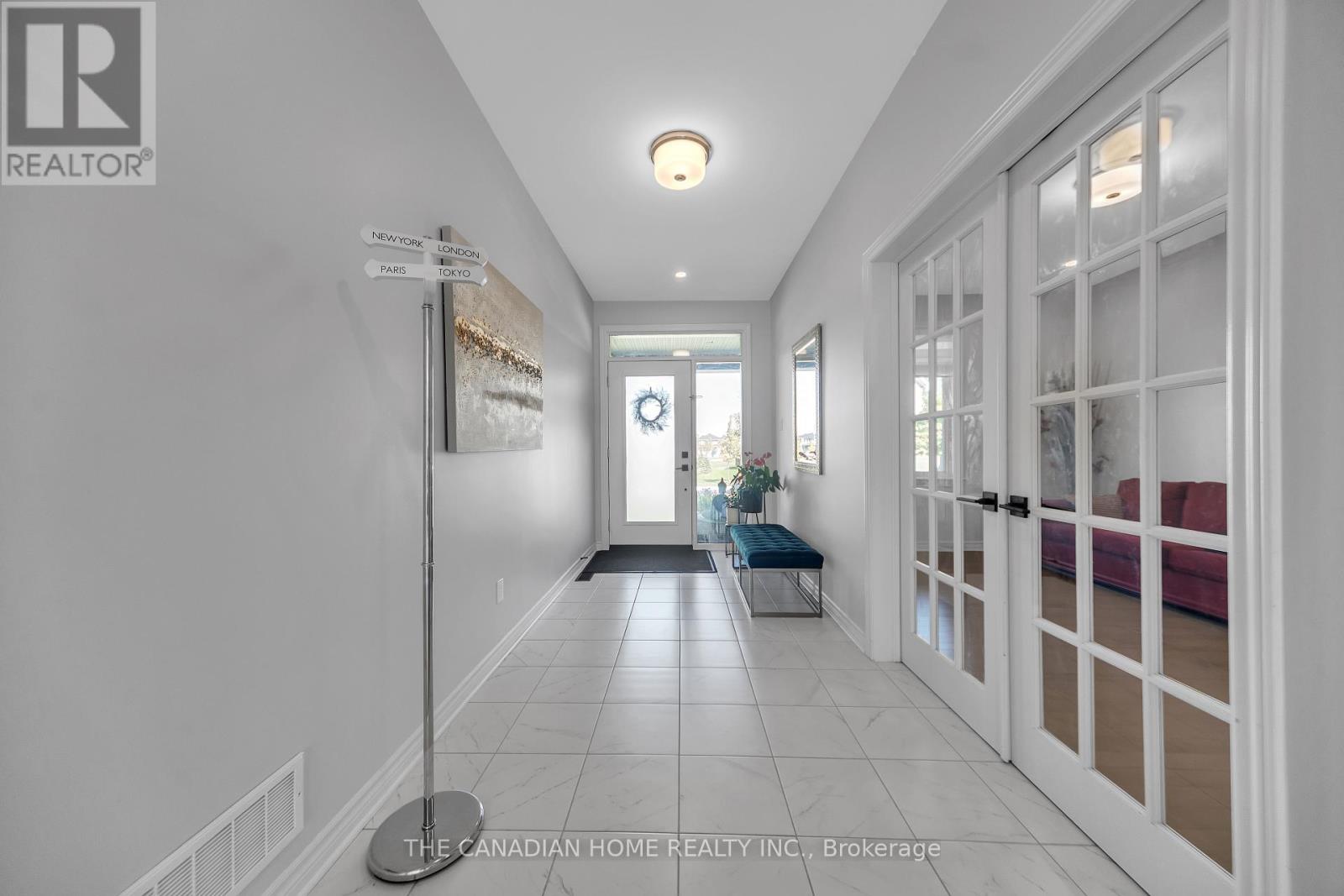 711 Moonflower Crescent, Ottawa, Ontario  K1T 0X8 - Photo 5 - X12416887