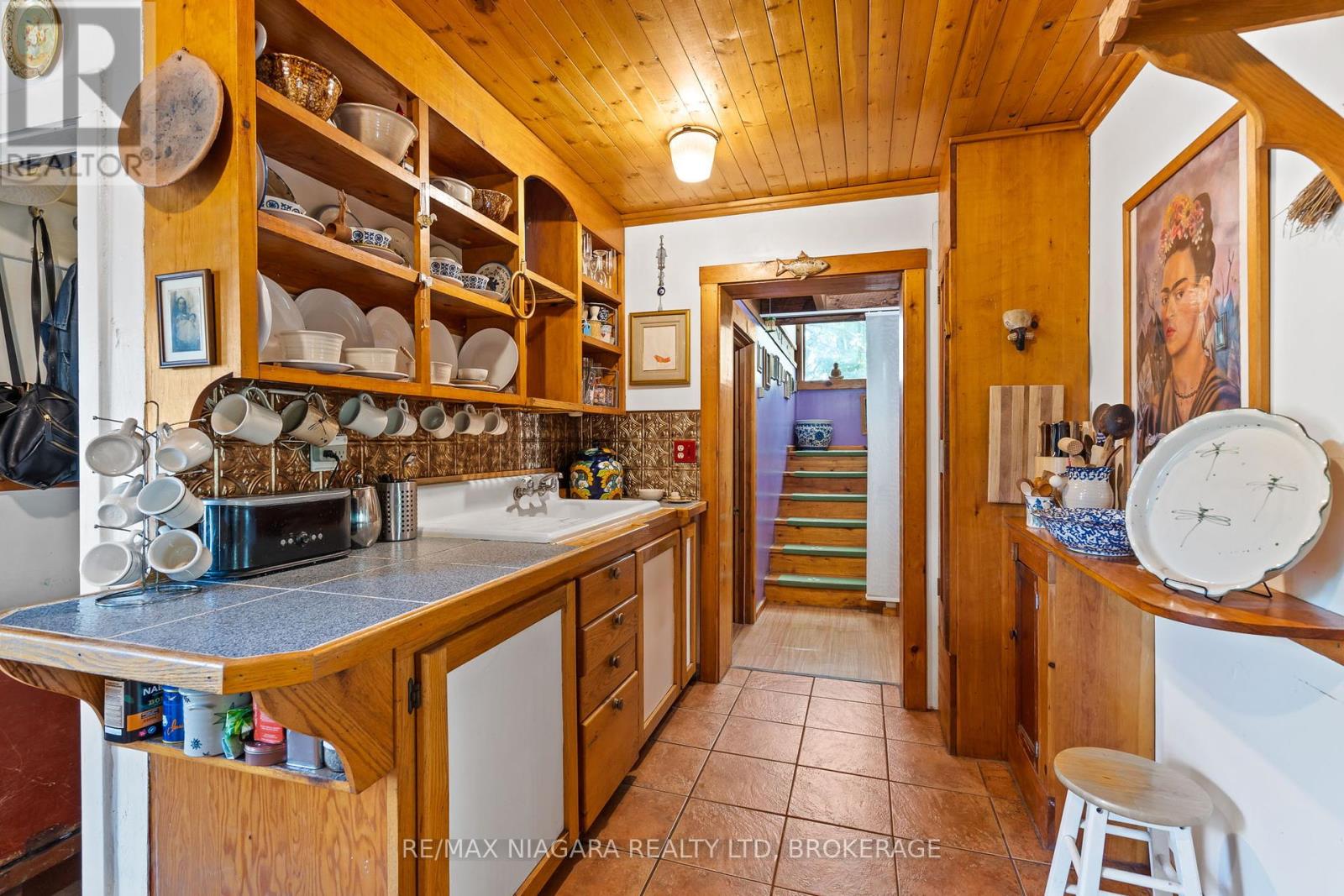 105 Weir Road, Port Colborne (Main Street), Ontario  L3K 2M8 - Photo 12 - X12416885