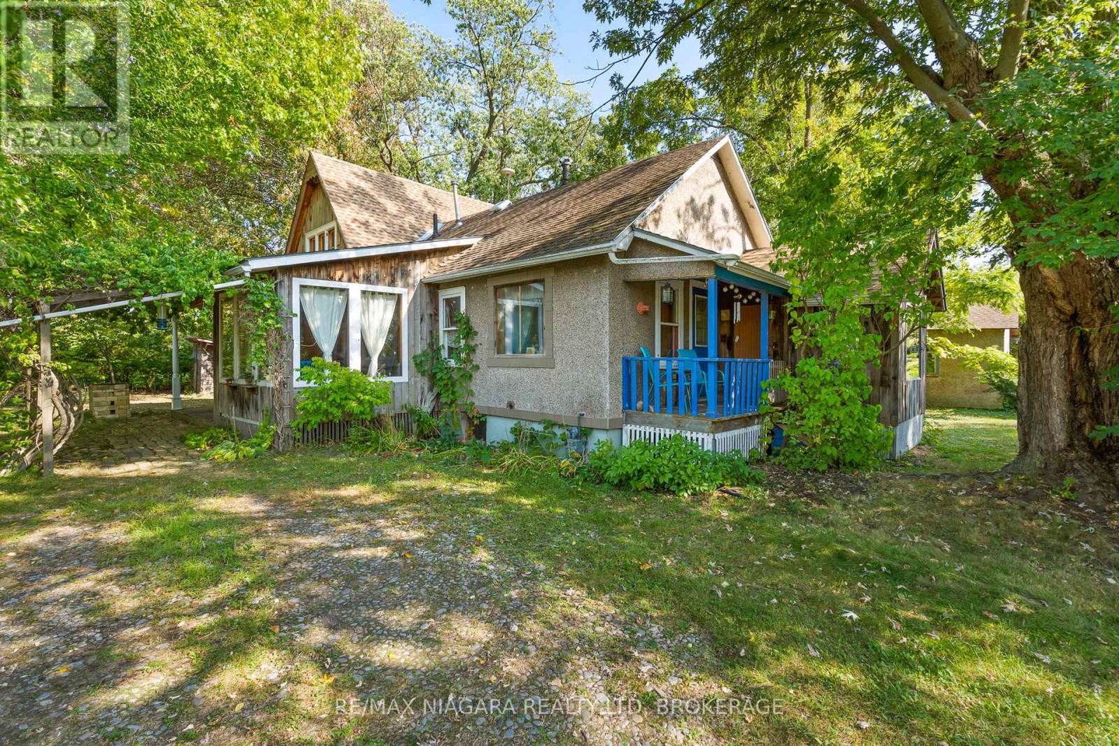 105 Weir Road, Port Colborne (Main Street), Ontario  L3K 2M8 - Photo 2 - X12416885