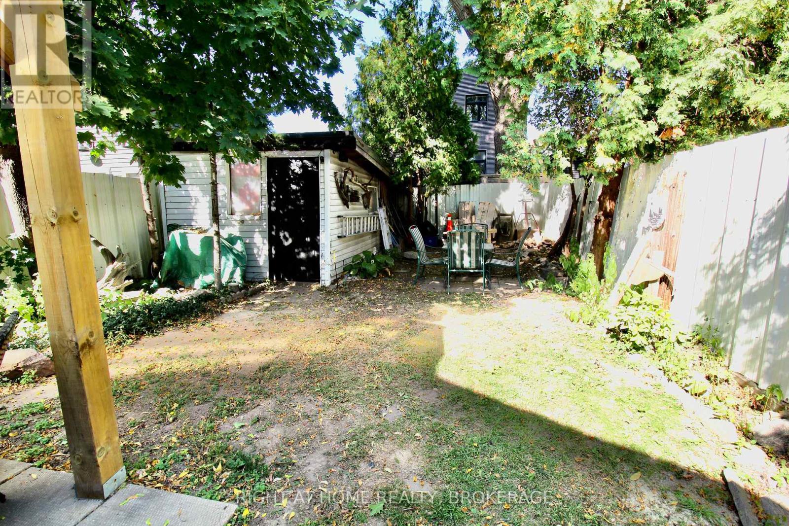94 Canada Street, Hamilton, Ontario  L8P 1P3 - Photo 21 - X12416889