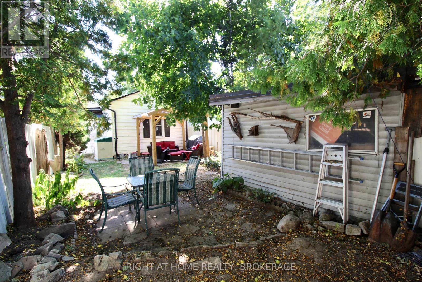 94 Canada Street, Hamilton, Ontario  L8P 1P3 - Photo 22 - X12416889