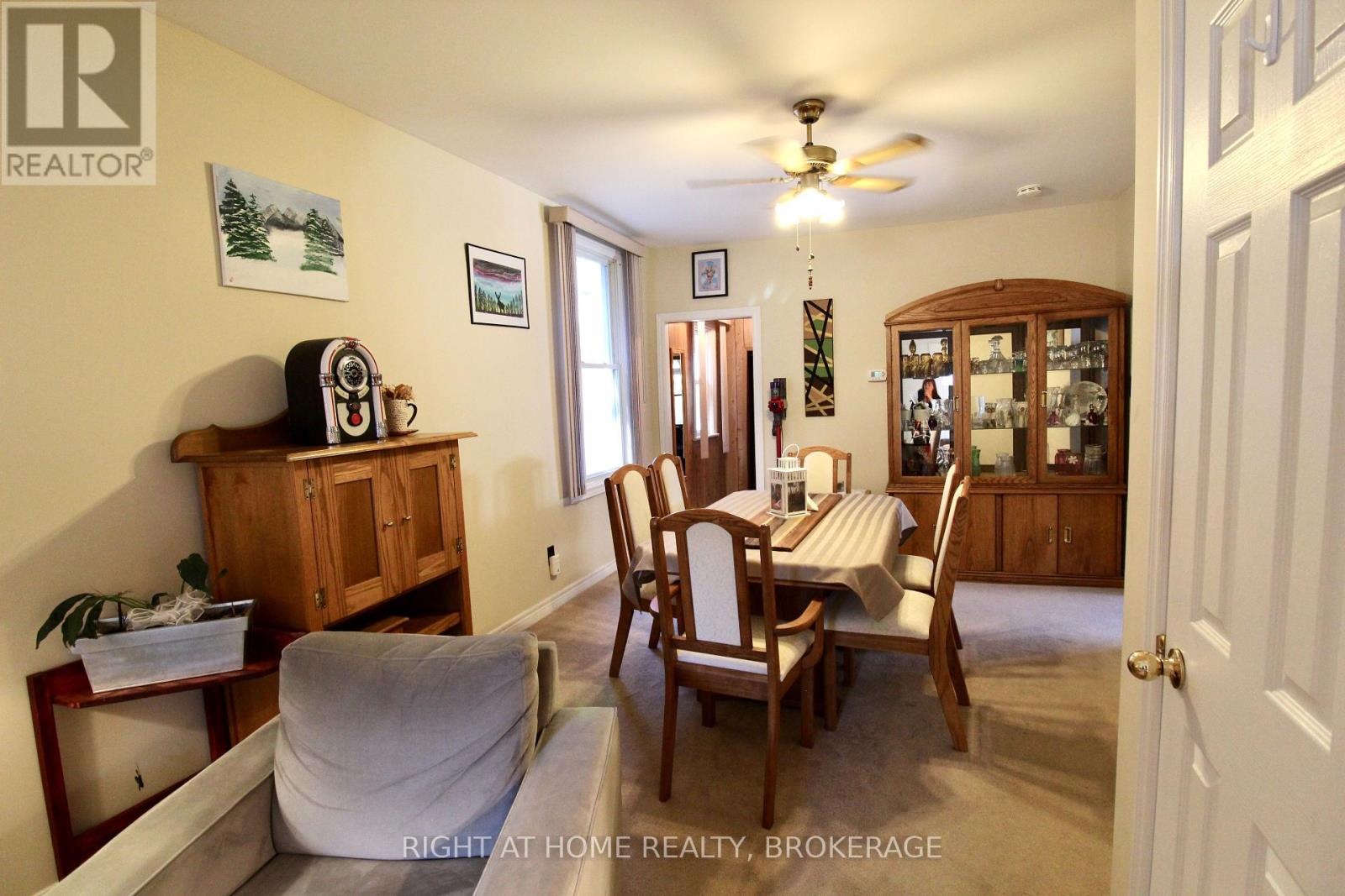 94 Canada Street, Hamilton, Ontario  L8P 1P3 - Photo 8 - X12416889