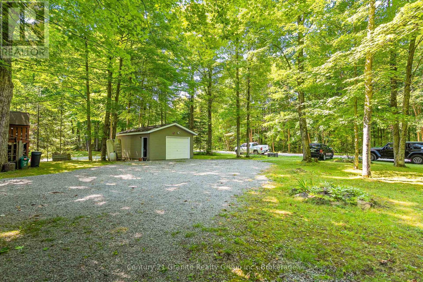 122 Suter Drive, Kawartha Lakes, Ontario  K0M 2B0 - Photo 4 - X12416883