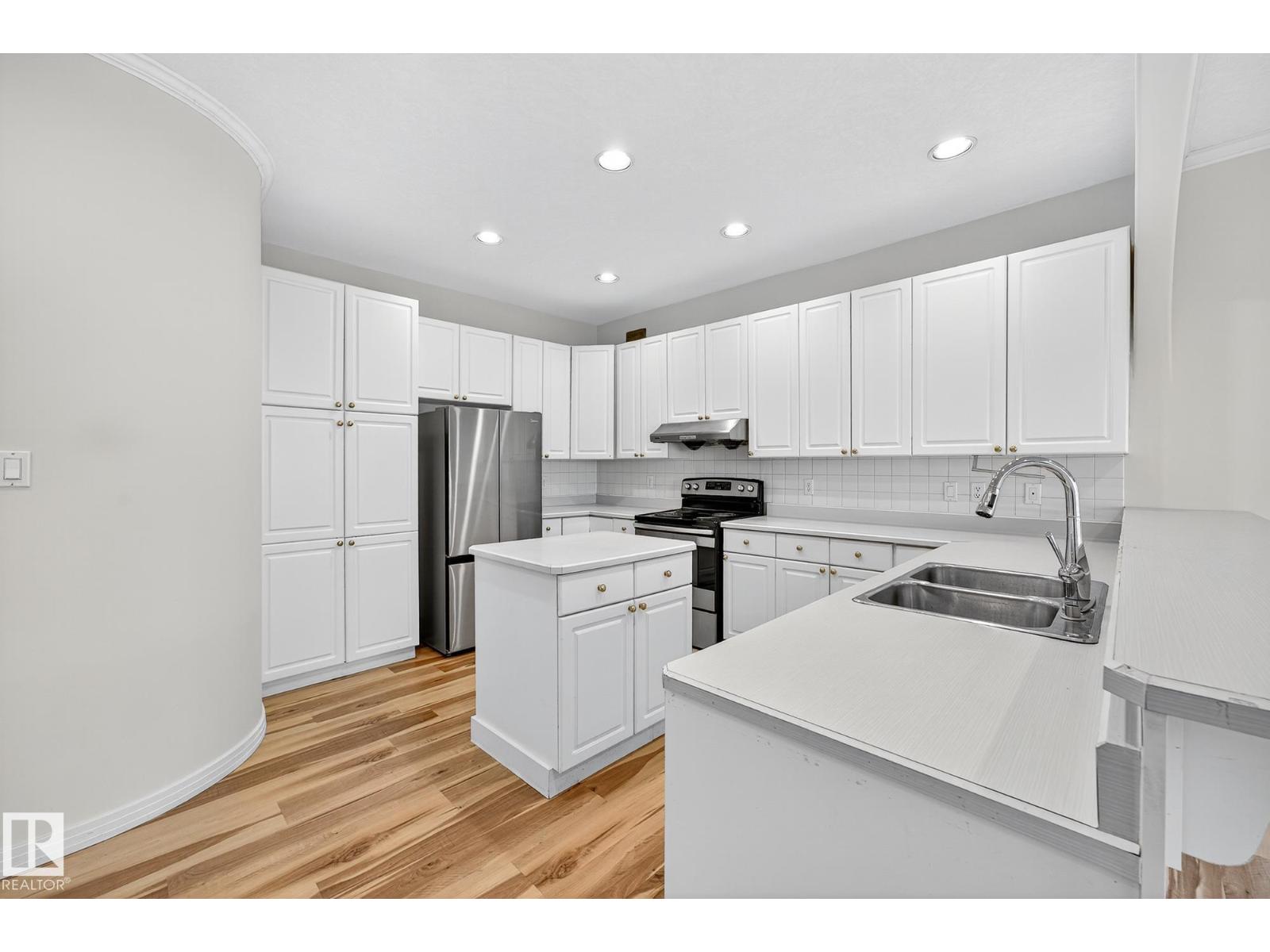 106 Farnell Cl Nw, Edmonton, Alberta  T6R 2E4 - Photo 12 - E4458753