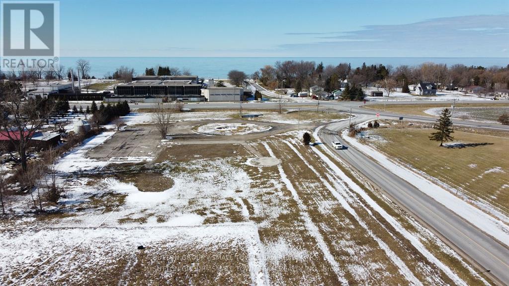 34055 Gore Road, Lambton Shores, Ontario  N0M 1T0 - Photo 5 - X12416902