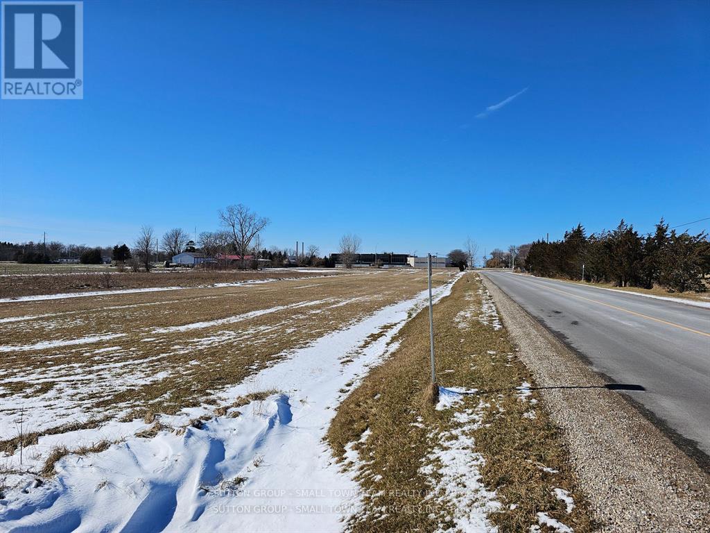 34055 Gore Road, Lambton Shores, Ontario  N0M 1T0 - Photo 7 - X12416902