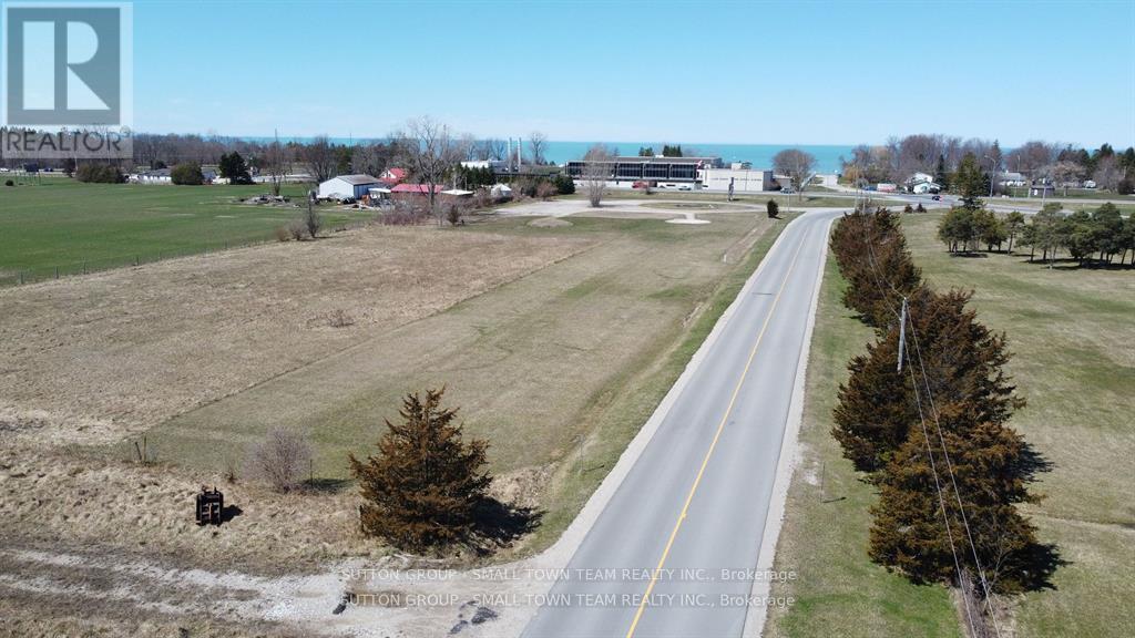 34055 Gore Road, Lambton Shores, Ontario  N0M 1T0 - Photo 8 - X12416902