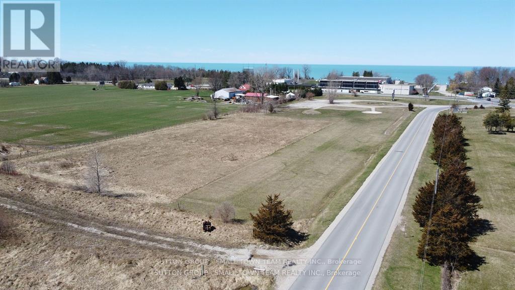 34055 Gore Road, Lambton Shores, Ontario  N0M 1T0 - Photo 9 - X12416902