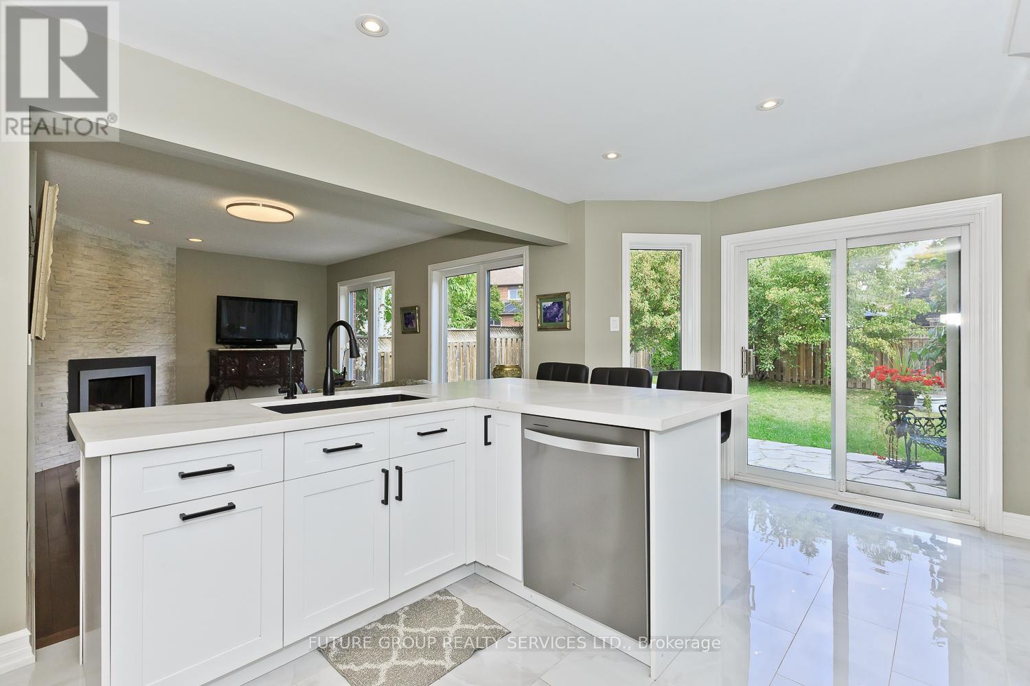 35 Harrop Avenue, Halton Hills, Ontario  L7G 5R4 - Photo 18 - W12415172