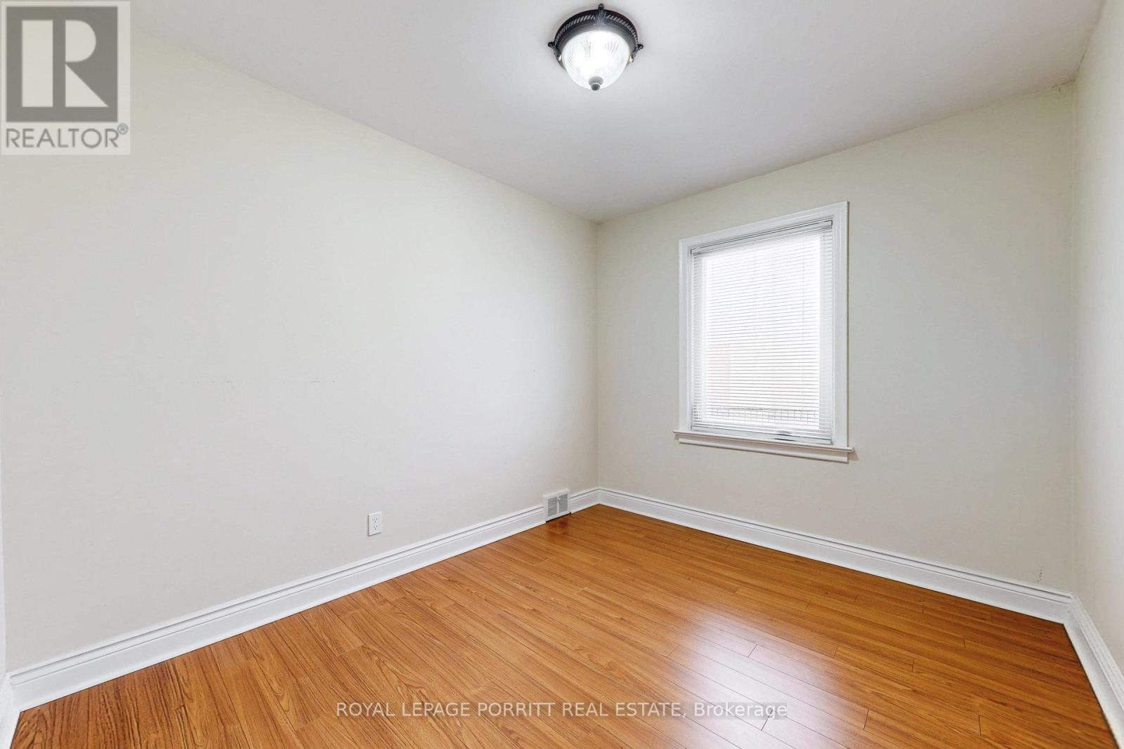 3 Orianna Drive, Toronto, Ontario  M8W 4M8 - Photo 18 - W12158393