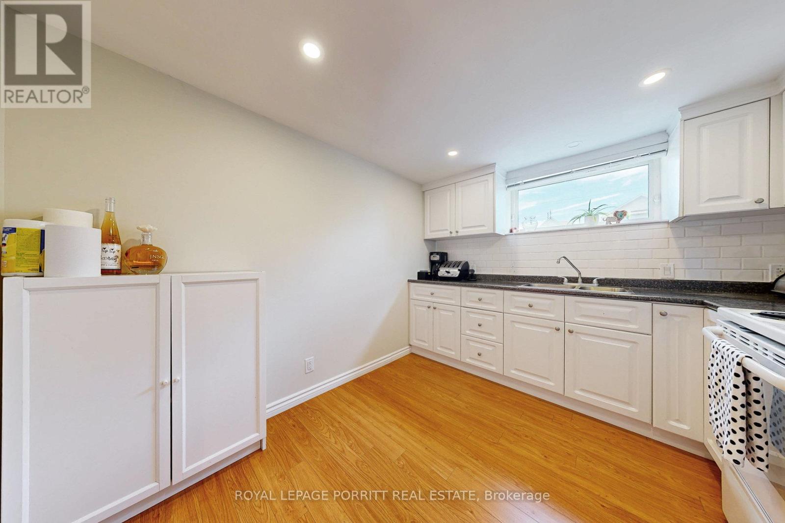 3 Orianna Drive, Toronto, Ontario  M8W 4M8 - Photo 36 - W12158393
