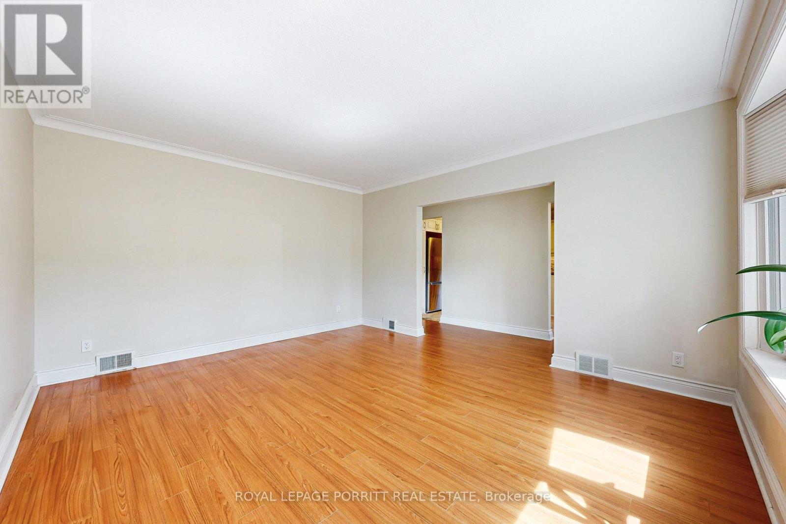 3 Orianna Drive, Toronto, Ontario  M8W 4M8 - Photo 17 - W12158393